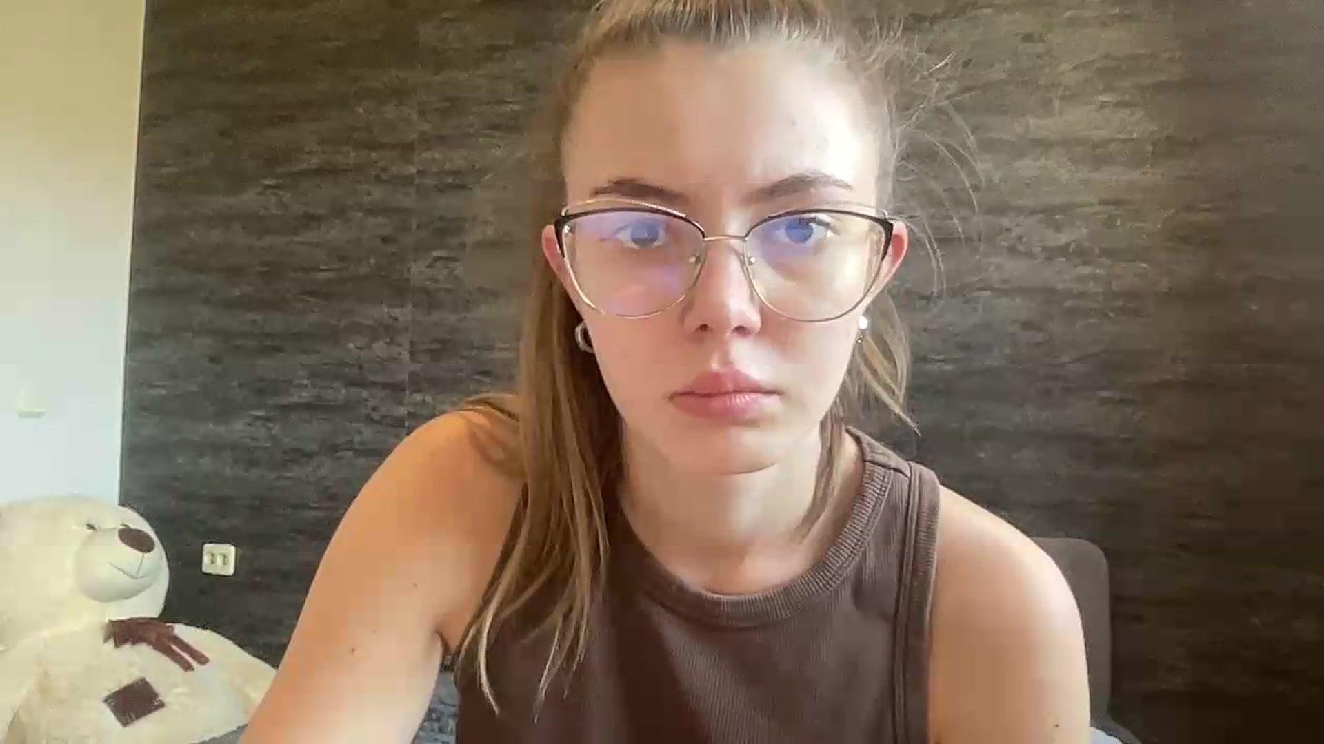 Gallery image thumbnail from ArabellaReed's myfreecams stream on, 08/16/2026, 11:45 image 14 of 20