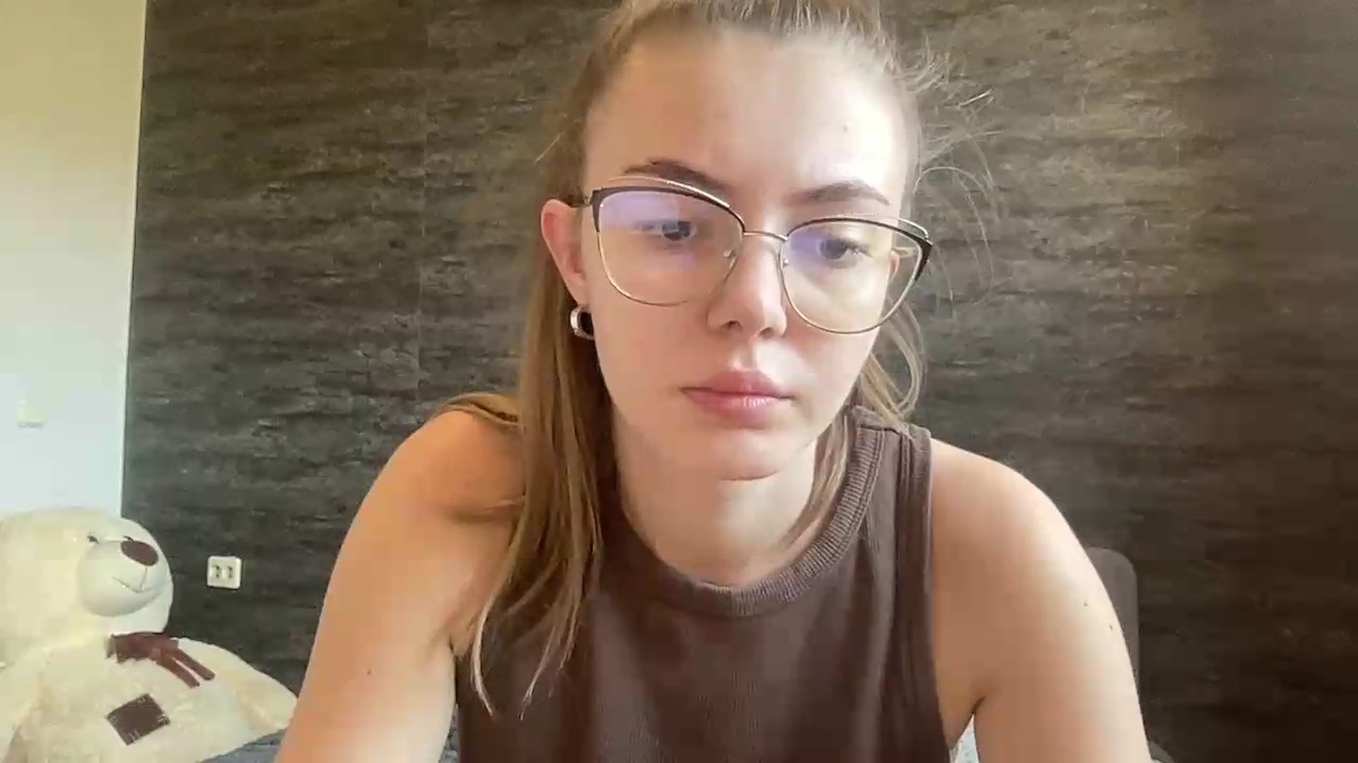Gallery image thumbnail from ArabellaReed's myfreecams stream on, 08/16/2026, 11:45 image 15 of 20