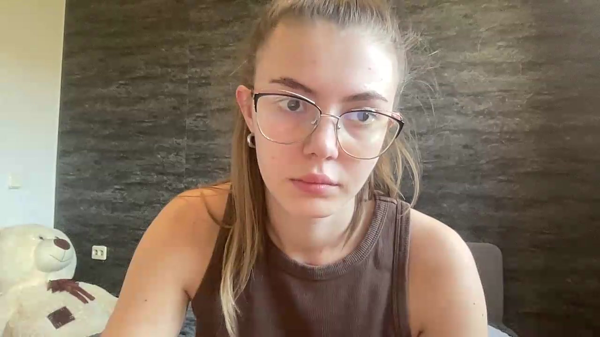 Gallery image thumbnail from ArabellaReed's myfreecams stream on, 08/16/2026, 11:45 image 20 of 20