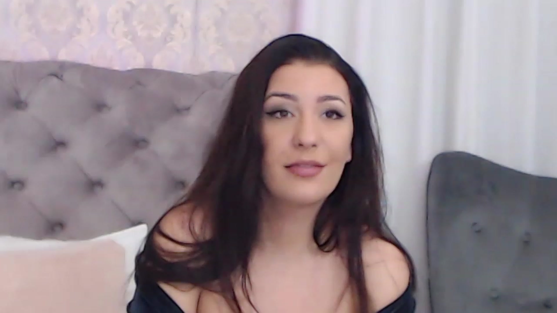 Gallery image thumbnail from Arabian_Woman's myfreecams stream on, 12/05/2022, 19:17 image 19 of 20