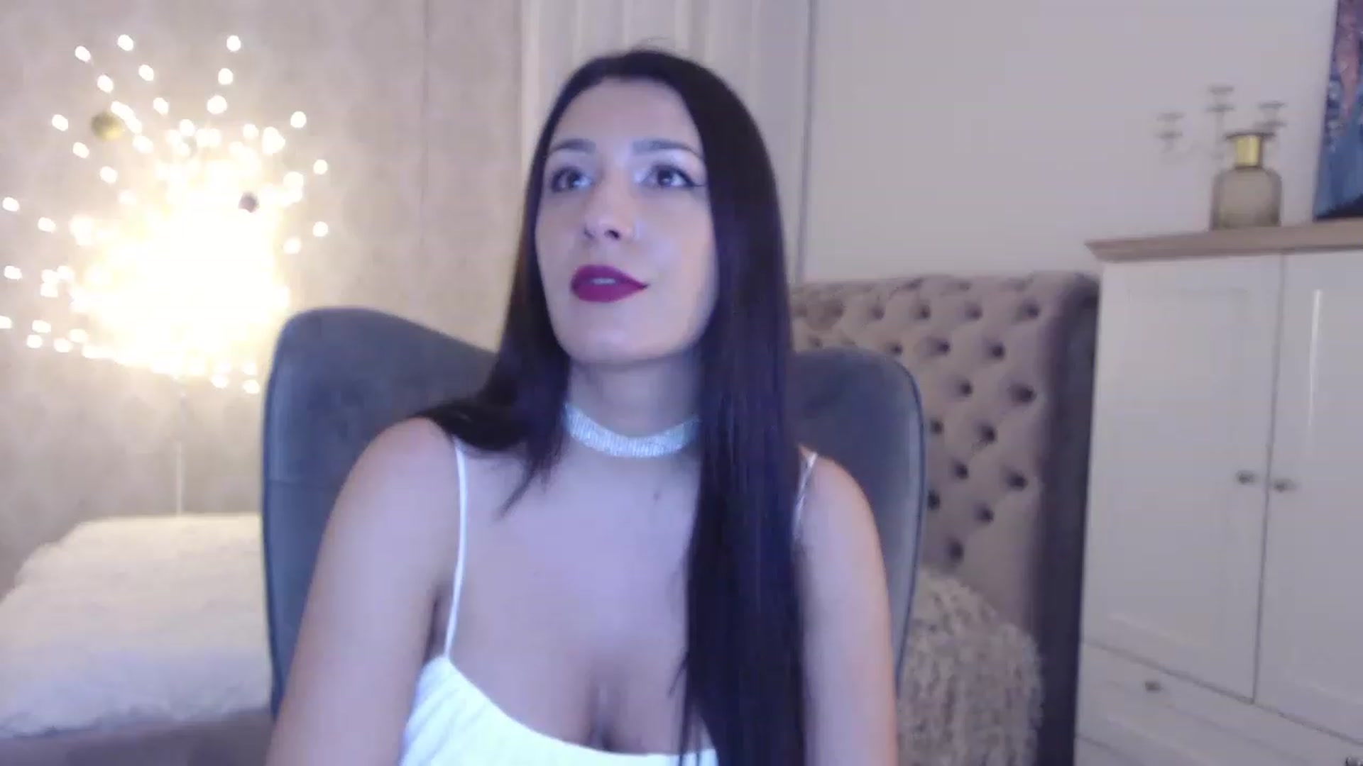 Gallery image thumbnail from Arabian_Woman's myfreecams stream on, 12/18/2022, 20:31 image 14 of 20