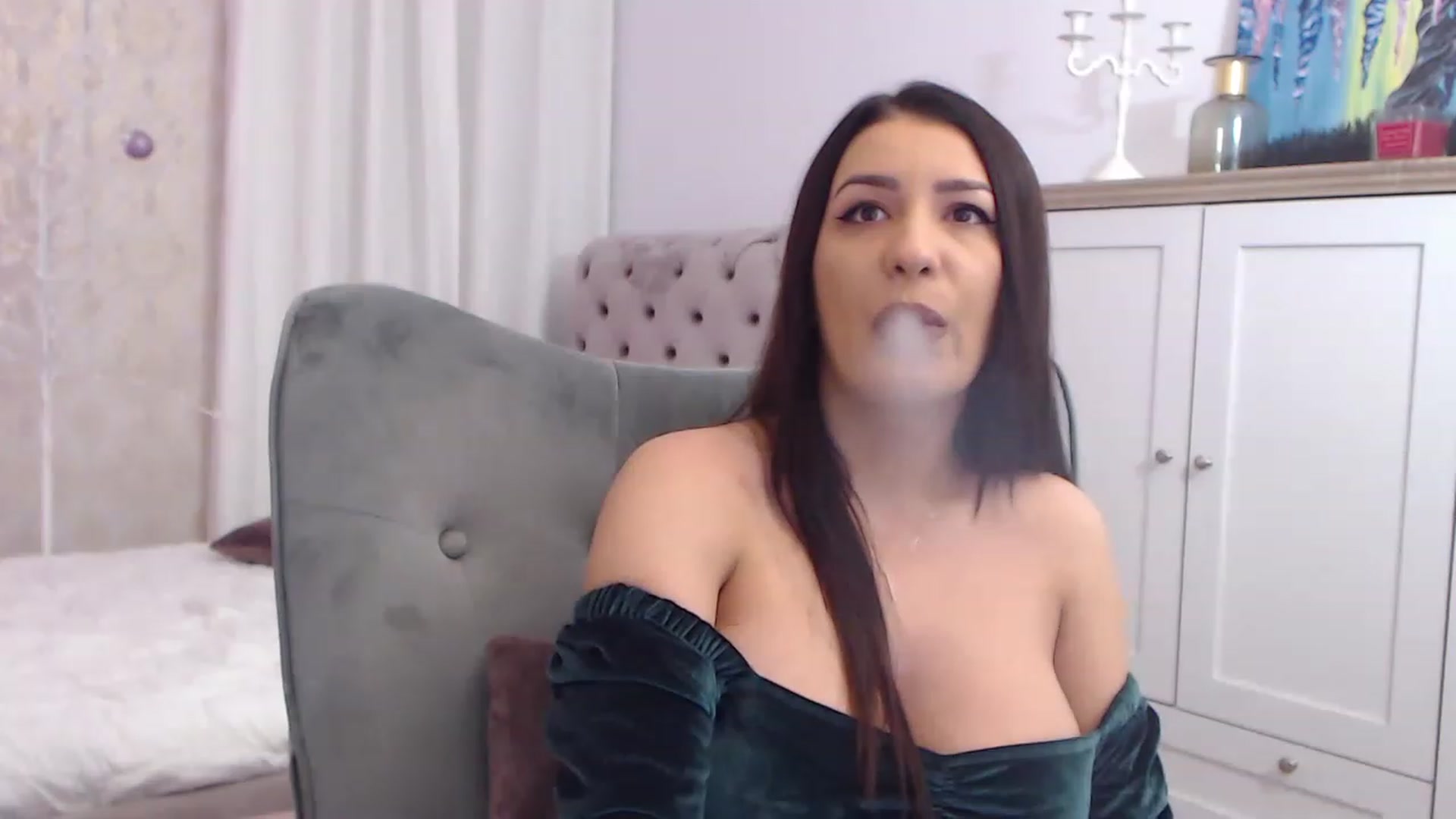 Gallery image thumbnail from Arabian_Woman's myfreecams stream on, 12/28/2022, 21:40 image 8 of 20