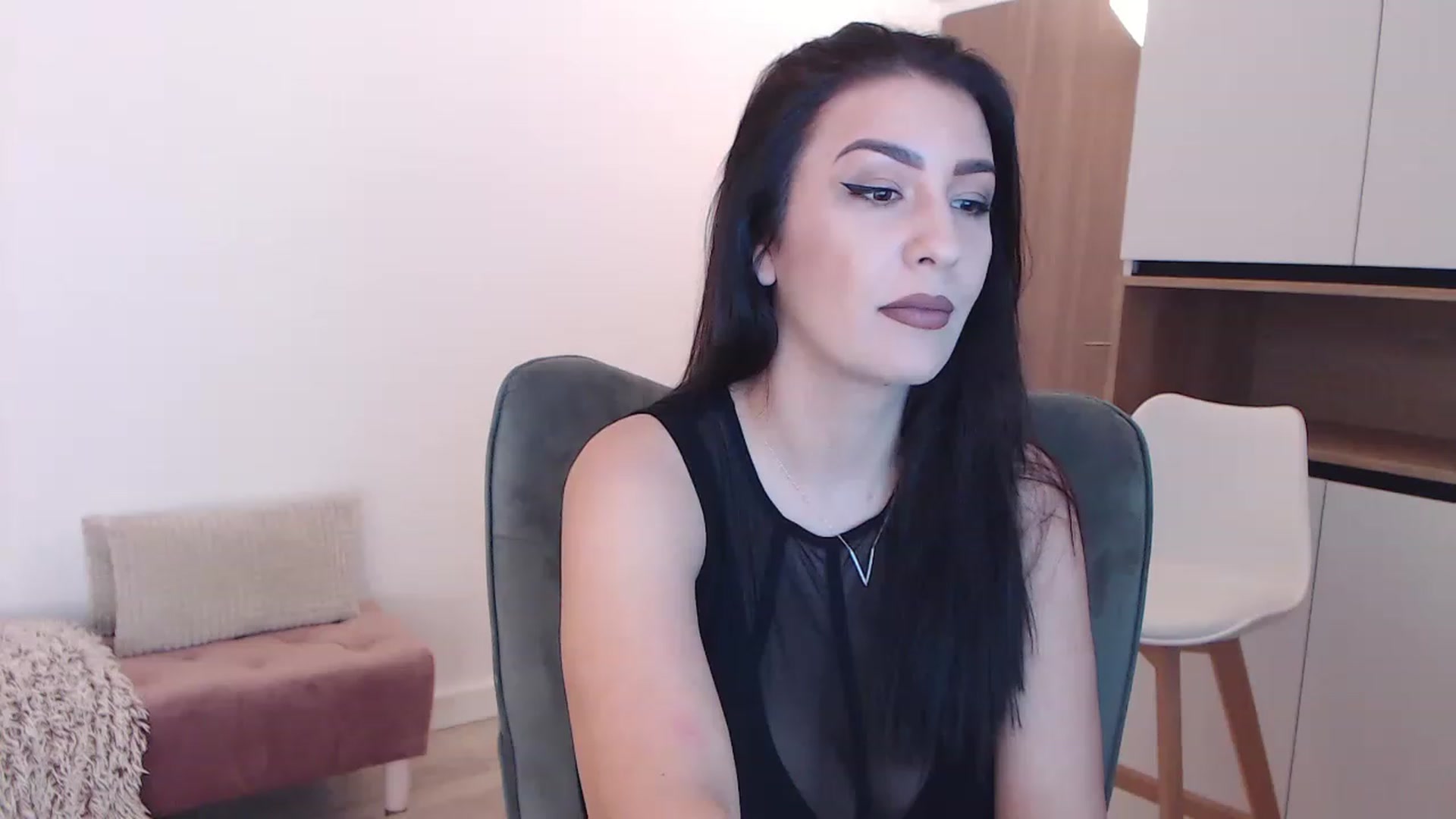 Gallery image thumbnail from Arabian_Woman's myfreecams stream on, 03/05/2023, 16:44 image 18 of 20