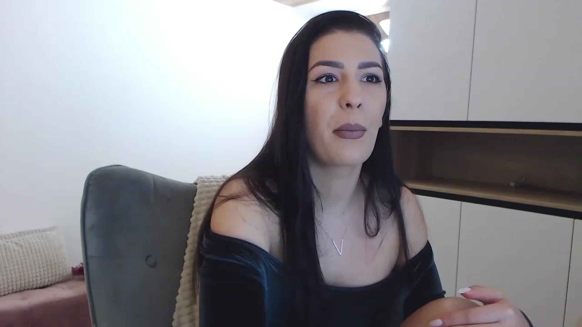 Gallery image thumbnail from Arabian_Woman's myfreecams stream on, 03/07/2023, 20:31 image 9 of 20
