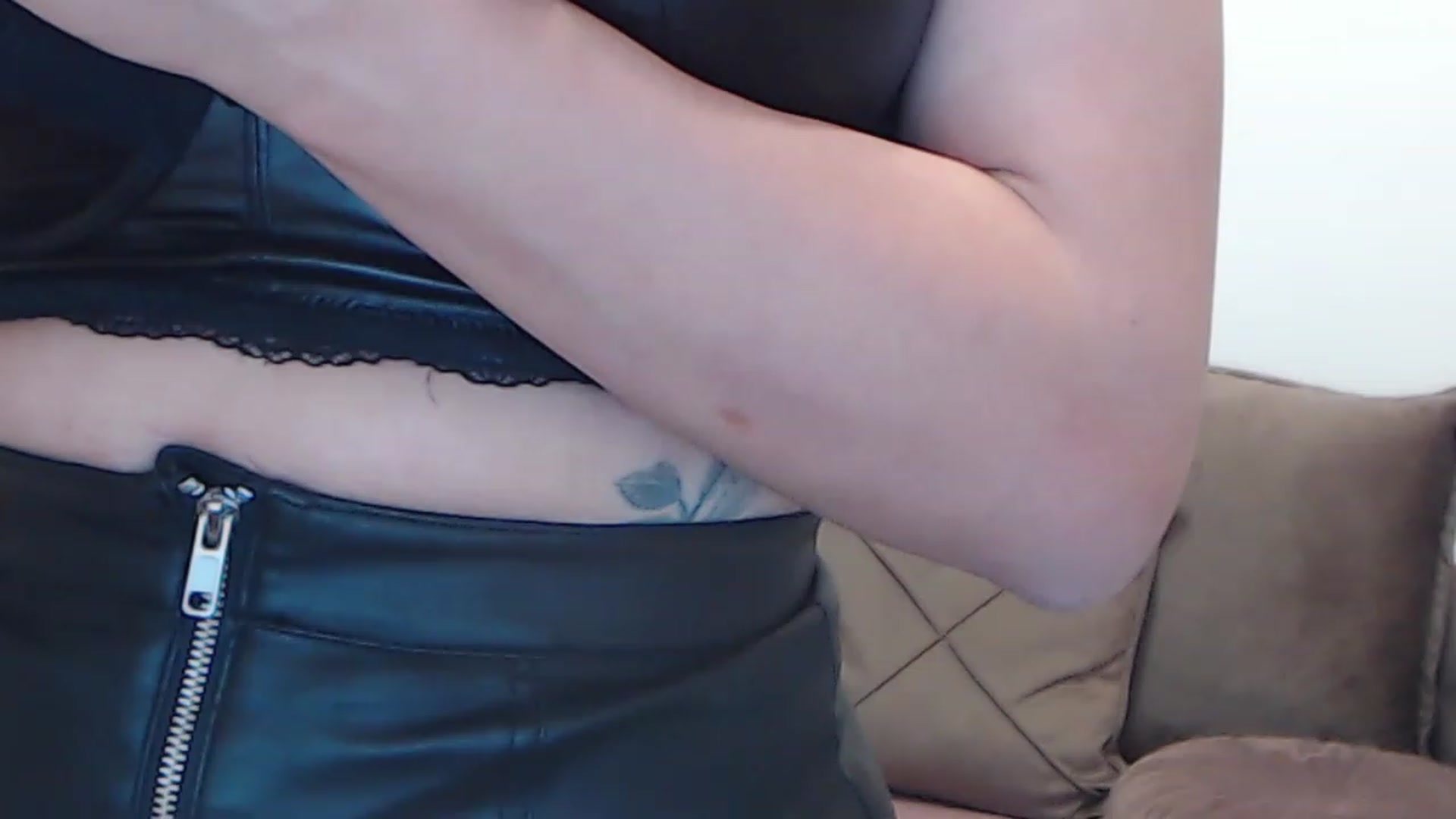 Gallery image thumbnail from Arabian_Woman's myfreecams stream on, 04/21/2023, 19:41 image 12 of 20