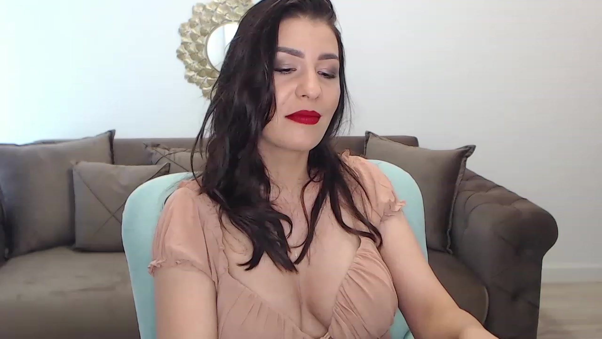 Gallery image thumbnail from Arabian_Woman's myfreecams stream on, 05/30/2023, 14:57 image 15 of 20