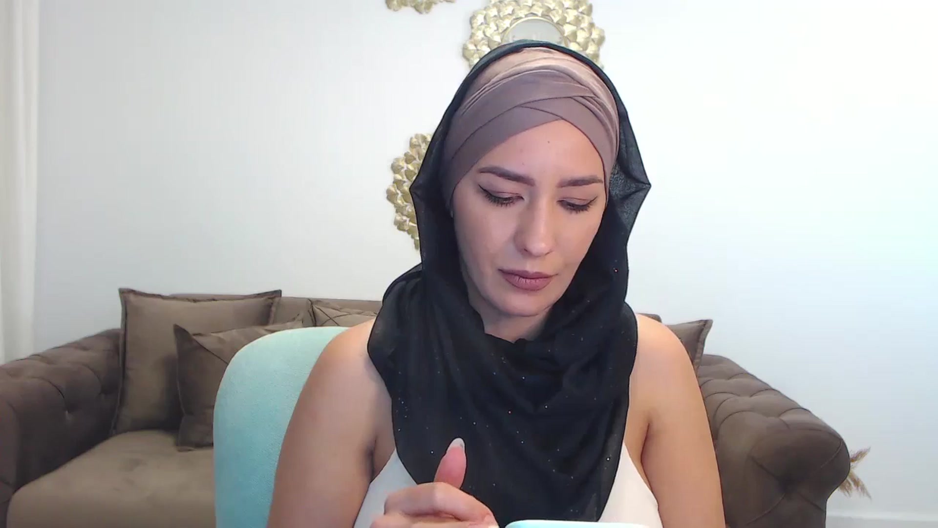 Gallery image thumbnail from Arabian_Woman's myfreecams stream on, 11/18/2023, 19:41 image 20 of 20