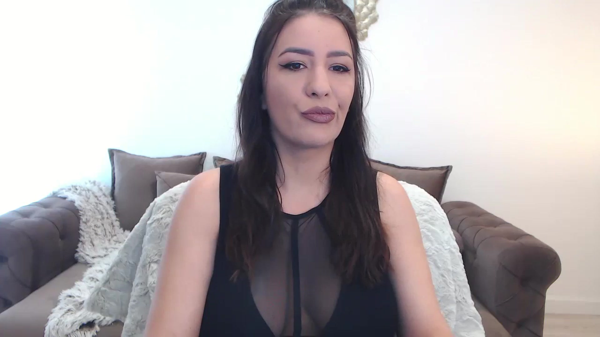 Gallery image thumbnail from Arabian_Woman's myfreecams stream on, 01/11/2024, 10:36 image 10 of 20