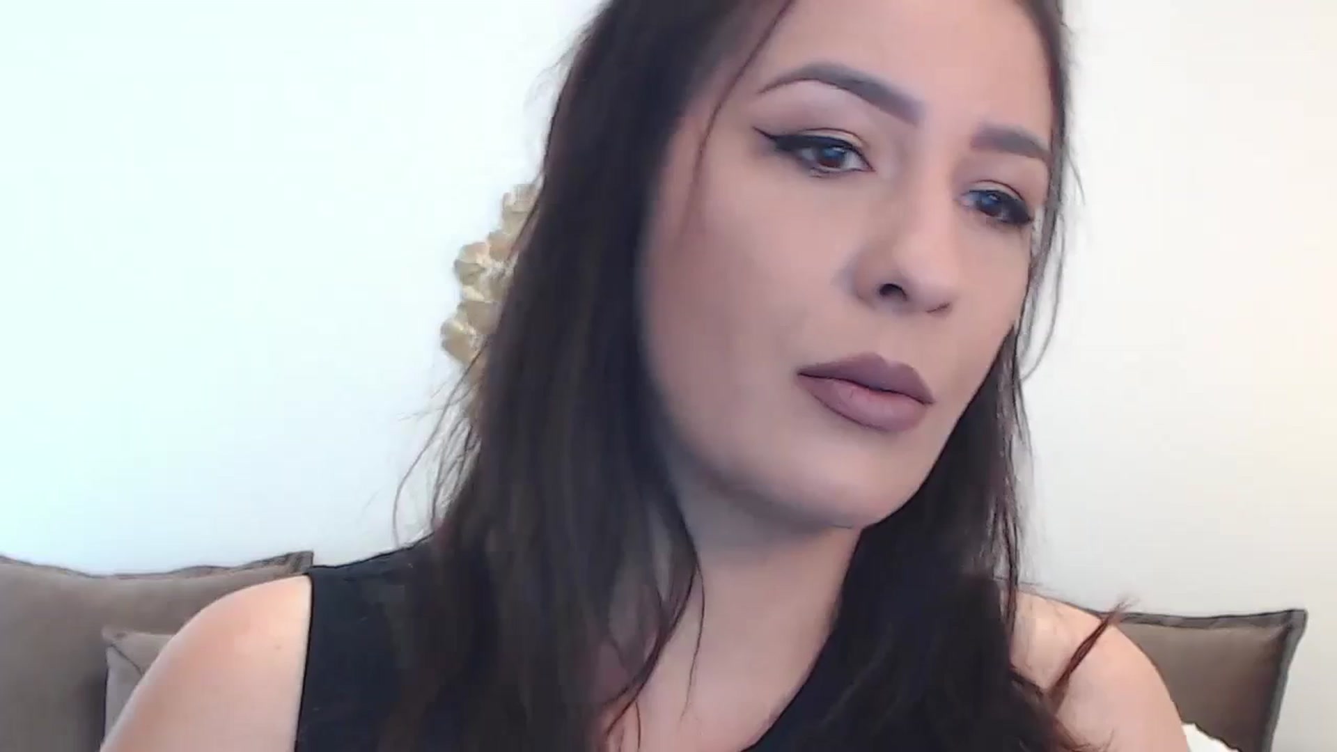 Gallery image thumbnail from Arabian_Woman's myfreecams stream on, 01/11/2024, 12:44 image 8 of 20
