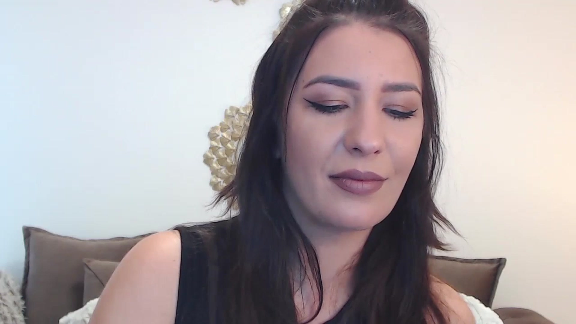 Gallery image thumbnail from Arabian_Woman's myfreecams stream on, 01/11/2024, 14:15 image 10 of 20