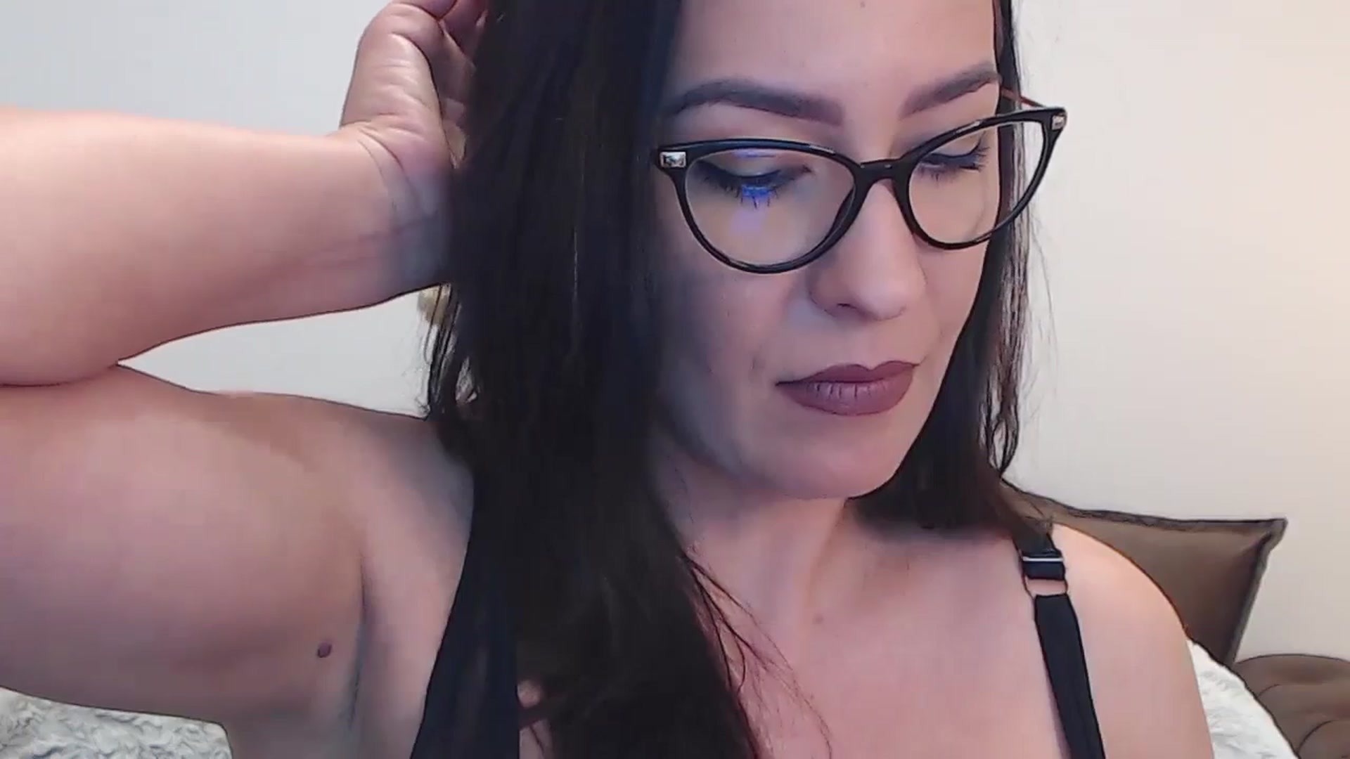 Gallery image thumbnail from Arabian_Woman's myfreecams stream on, 02/04/2024, 14:29 image 5 of 20