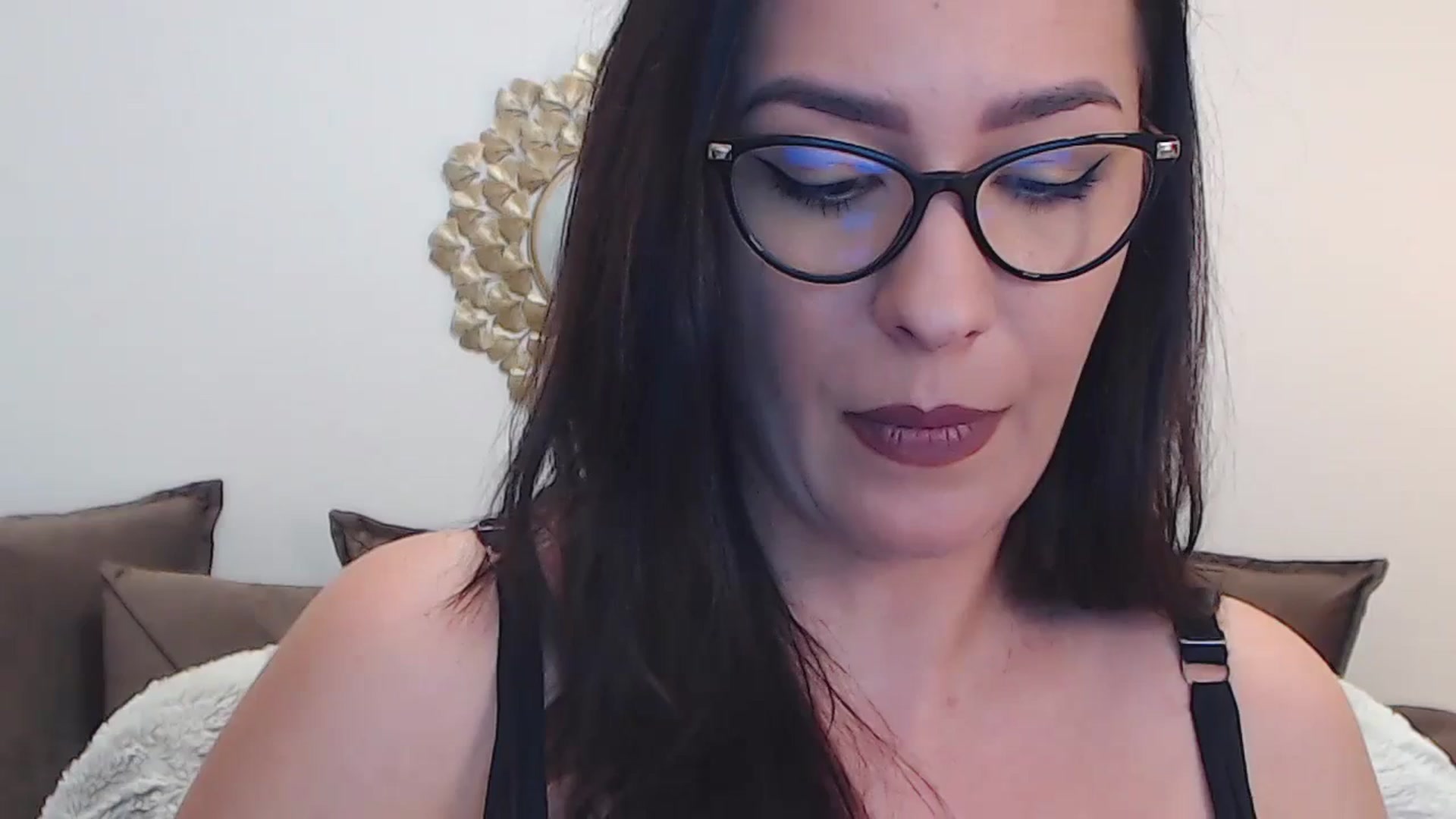 Gallery image thumbnail from Arabian_Woman's myfreecams stream on, 02/04/2024, 14:29 image 7 of 20
