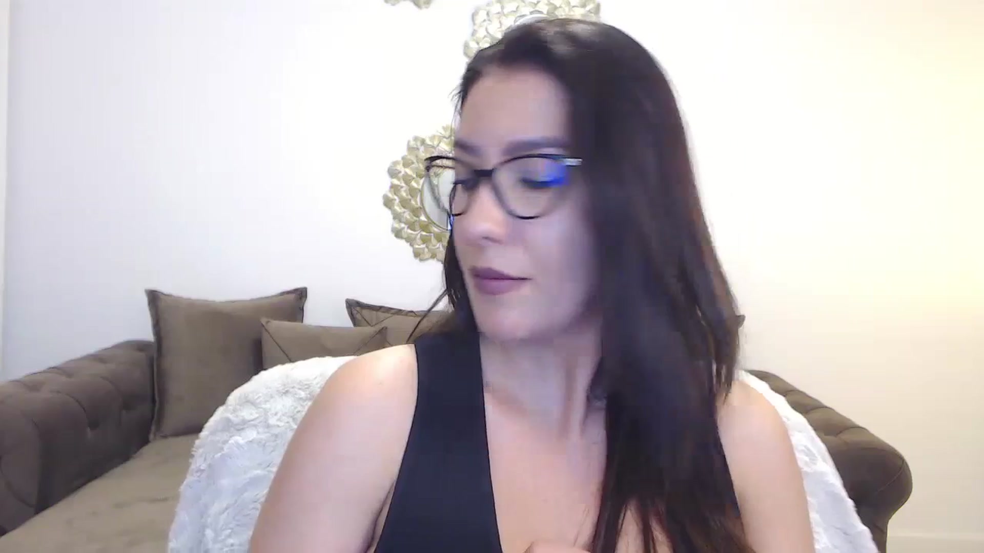 Gallery image thumbnail from Arabian_Woman's myfreecams stream on, 02/04/2024, 18:55 image 17 of 20