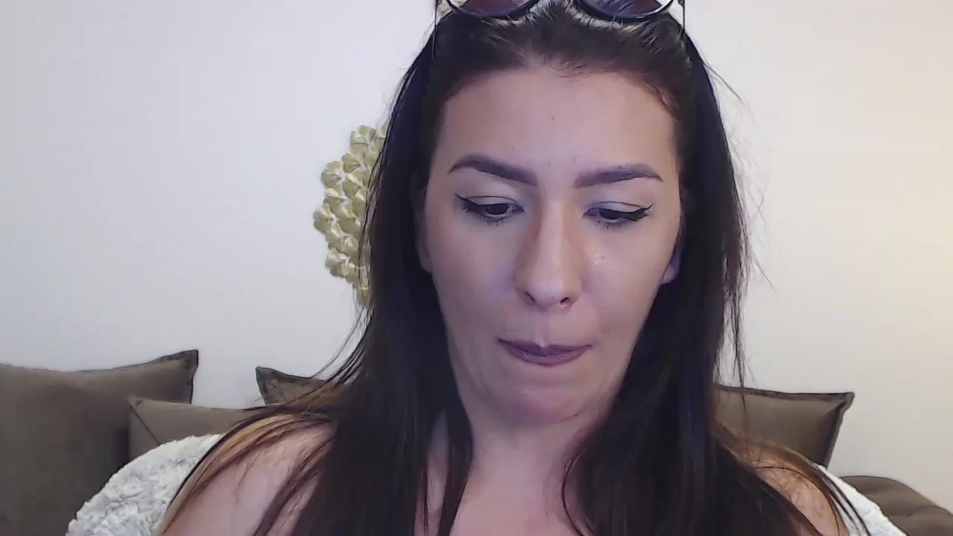 Gallery image thumbnail from Arabian_Woman's myfreecams stream on, 02/04/2024, 18:55 image 6 of 20