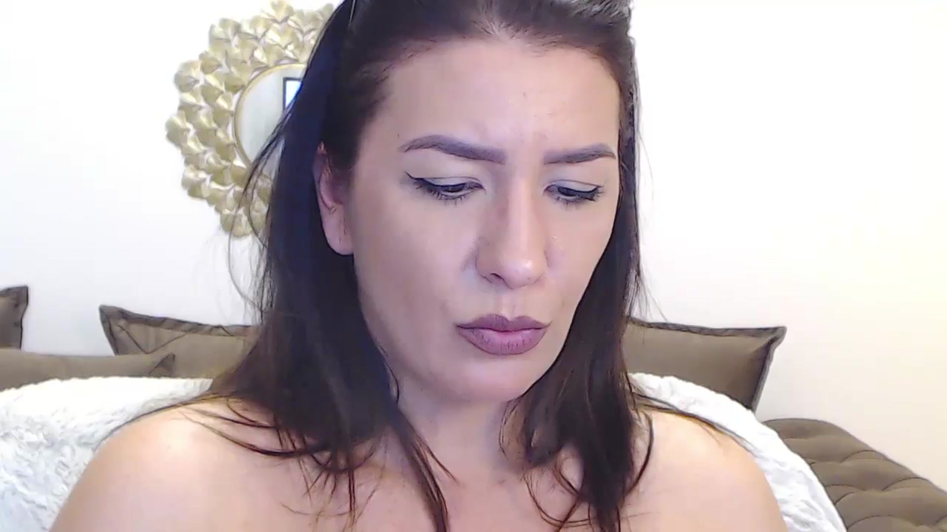 Gallery image thumbnail from Arabian_Woman's myfreecams stream on, 02/04/2024, 19:36 image 7 of 20