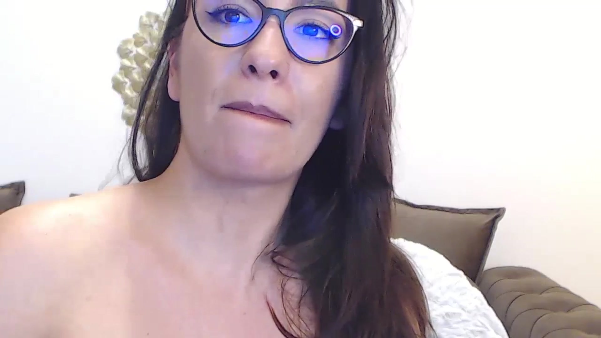 Gallery image thumbnail from Arabian_Woman's myfreecams stream on, 02/04/2024, 19:36 image 18 of 20