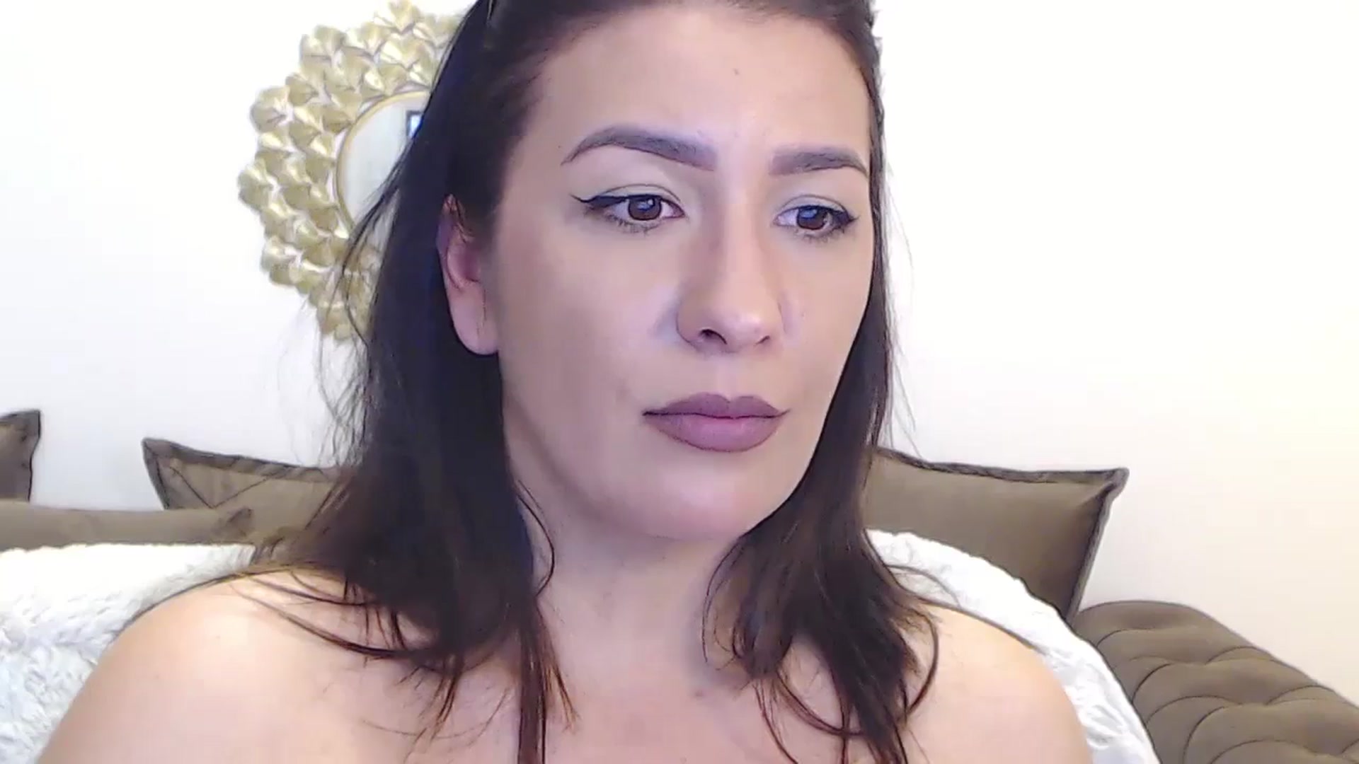 Gallery image thumbnail from Arabian_Woman's myfreecams stream on, 02/04/2024, 19:36 image 9 of 20