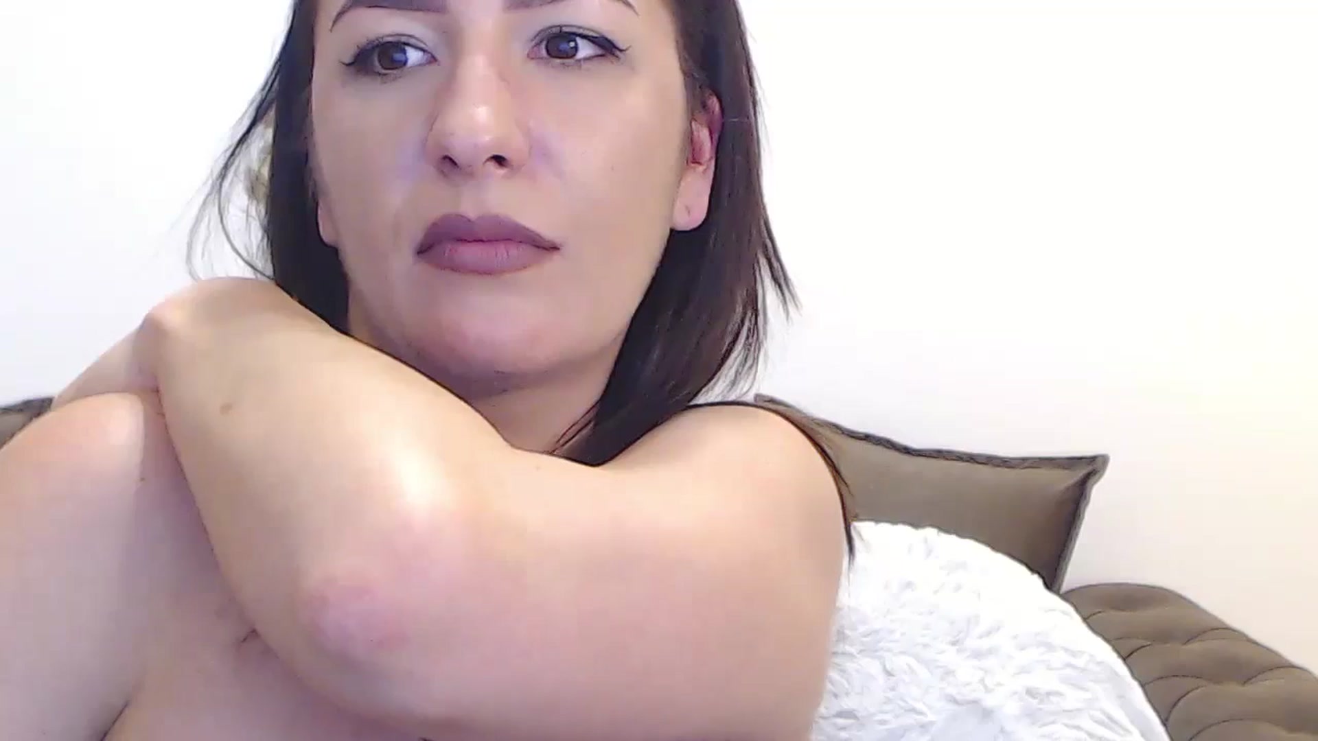 Gallery image thumbnail from Arabian_Woman's myfreecams stream on, 02/04/2024, 19:36 image 17 of 20