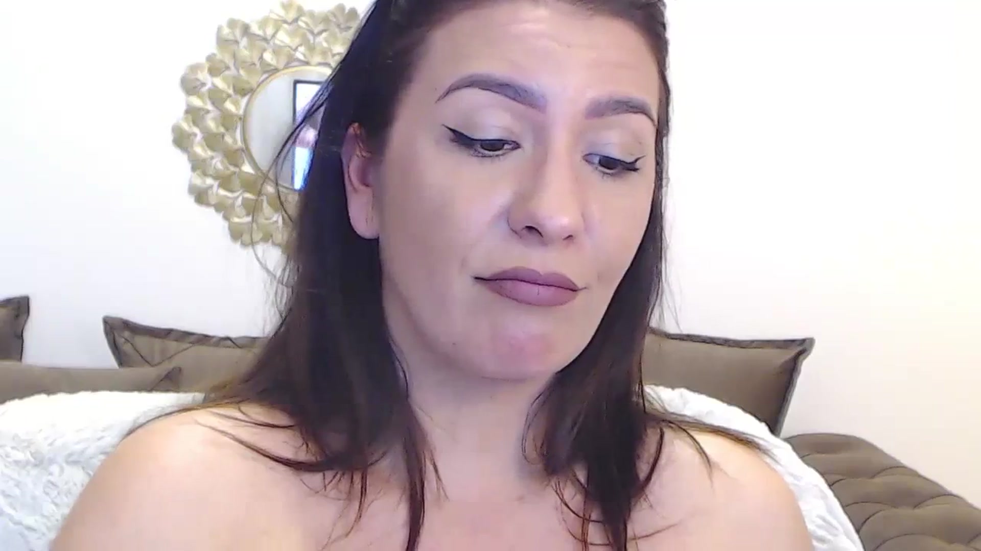 Gallery image thumbnail from Arabian_Woman's myfreecams stream on, 02/04/2024, 19:36 image 4 of 20