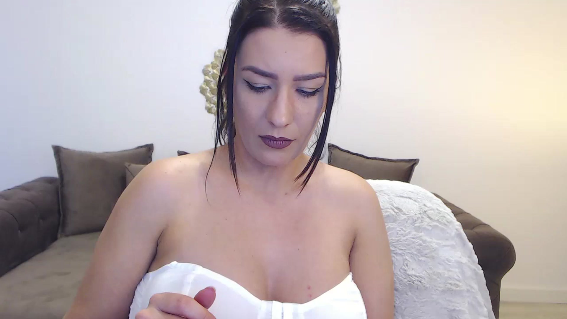 Gallery image thumbnail from Arabian_Woman's myfreecams stream on, 02/05/2024, 15:52 image 6 of 20