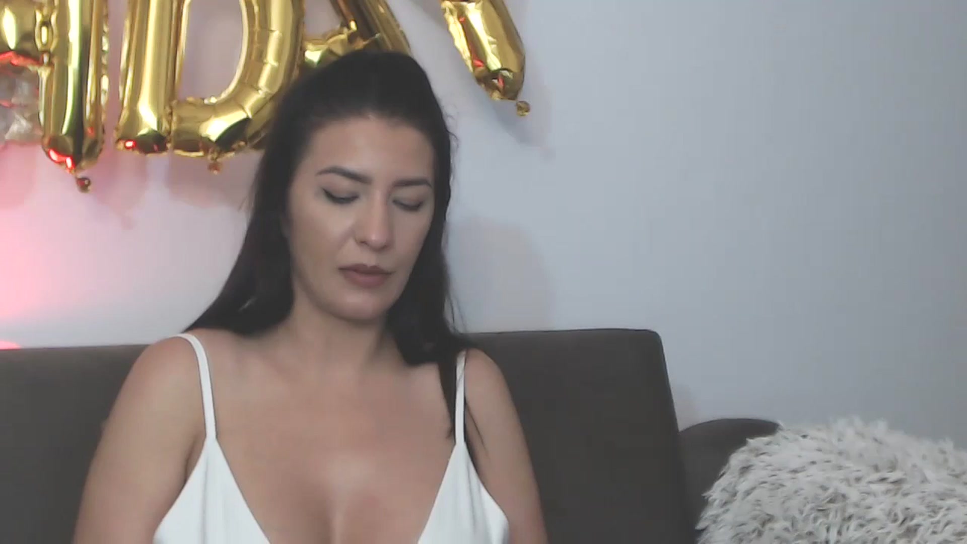 Gallery image thumbnail from Arabian_Woman's myfreecams stream on, 08/08/2024, 23:38 image 2 of 20