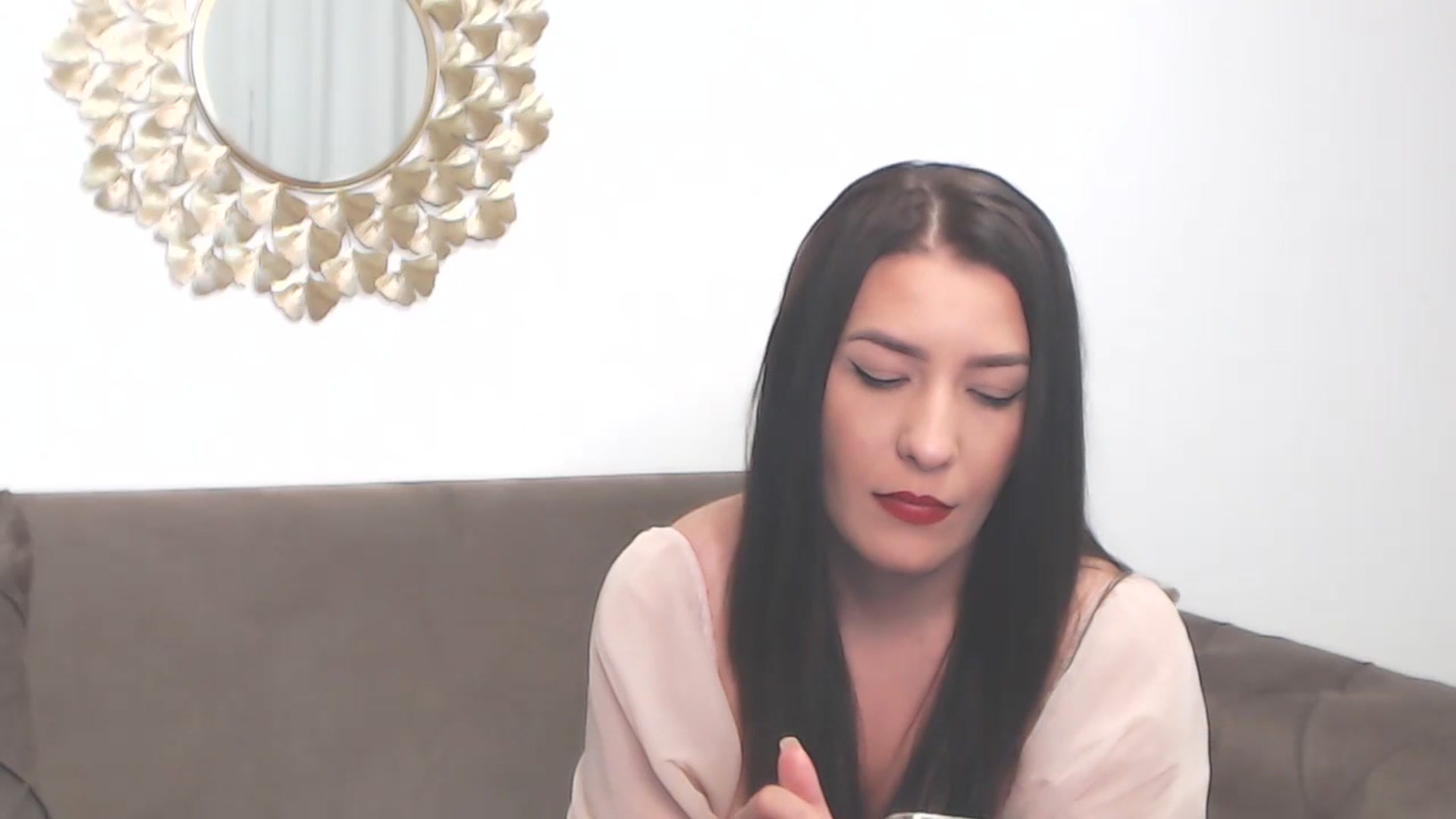 Gallery image thumbnail from Arabian_Woman's myfreecams stream on, 10/28/2024, 20:15 image 16 of 20