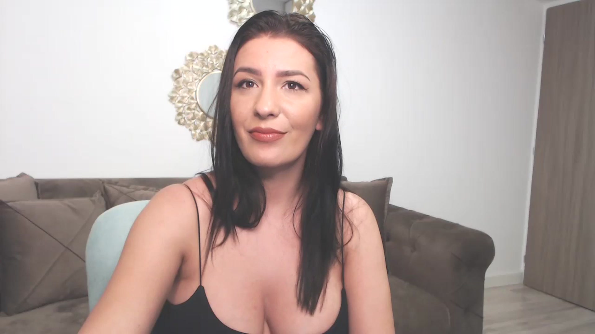 Gallery image thumbnail from Arabian_Woman's myfreecams stream on, 11/19/2024, 18:09 image 15 of 20