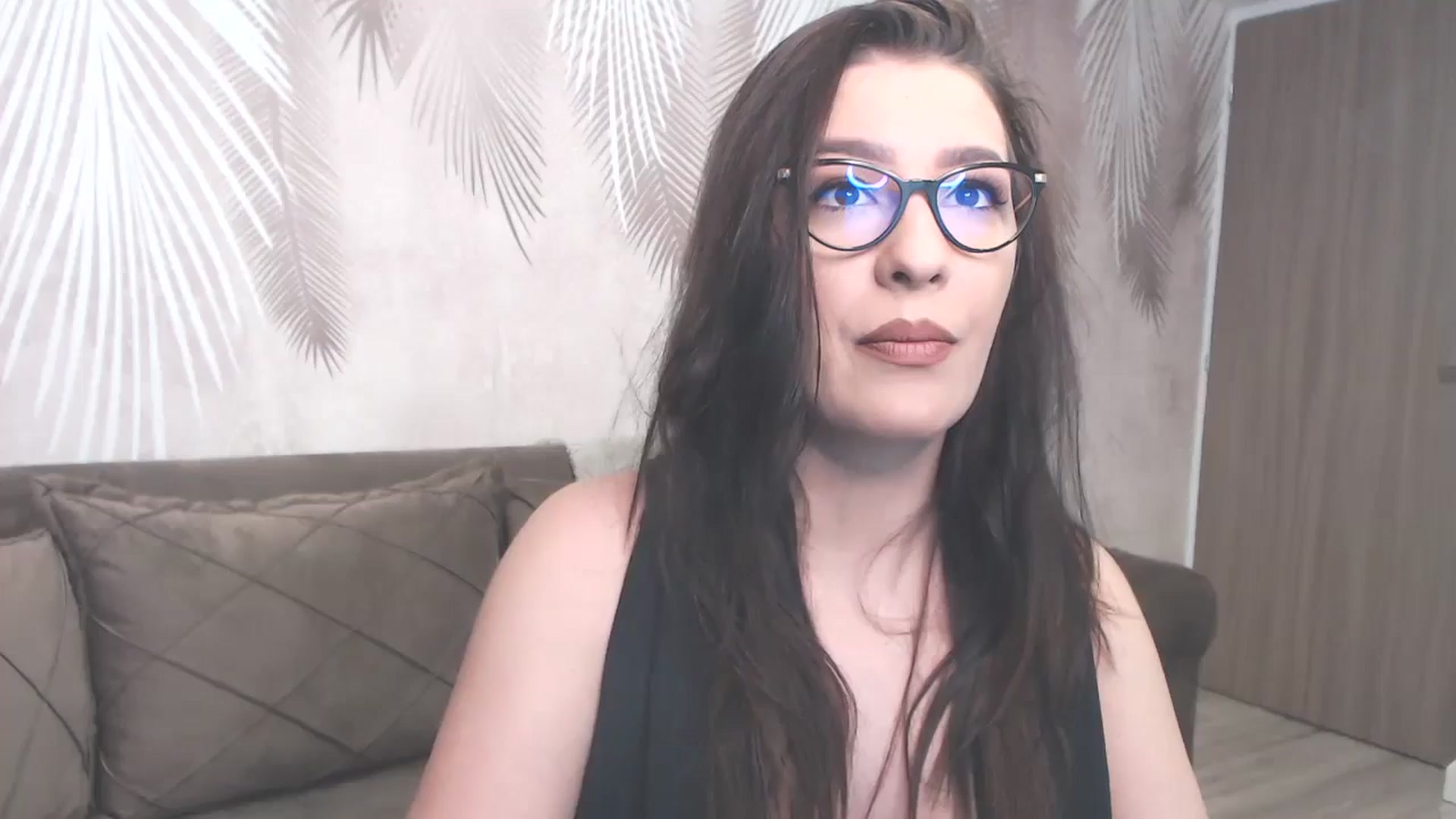 Gallery image thumbnail from Arabian_Woman's myfreecams stream on, 01/16/2025, 13:10 image 15 of 20