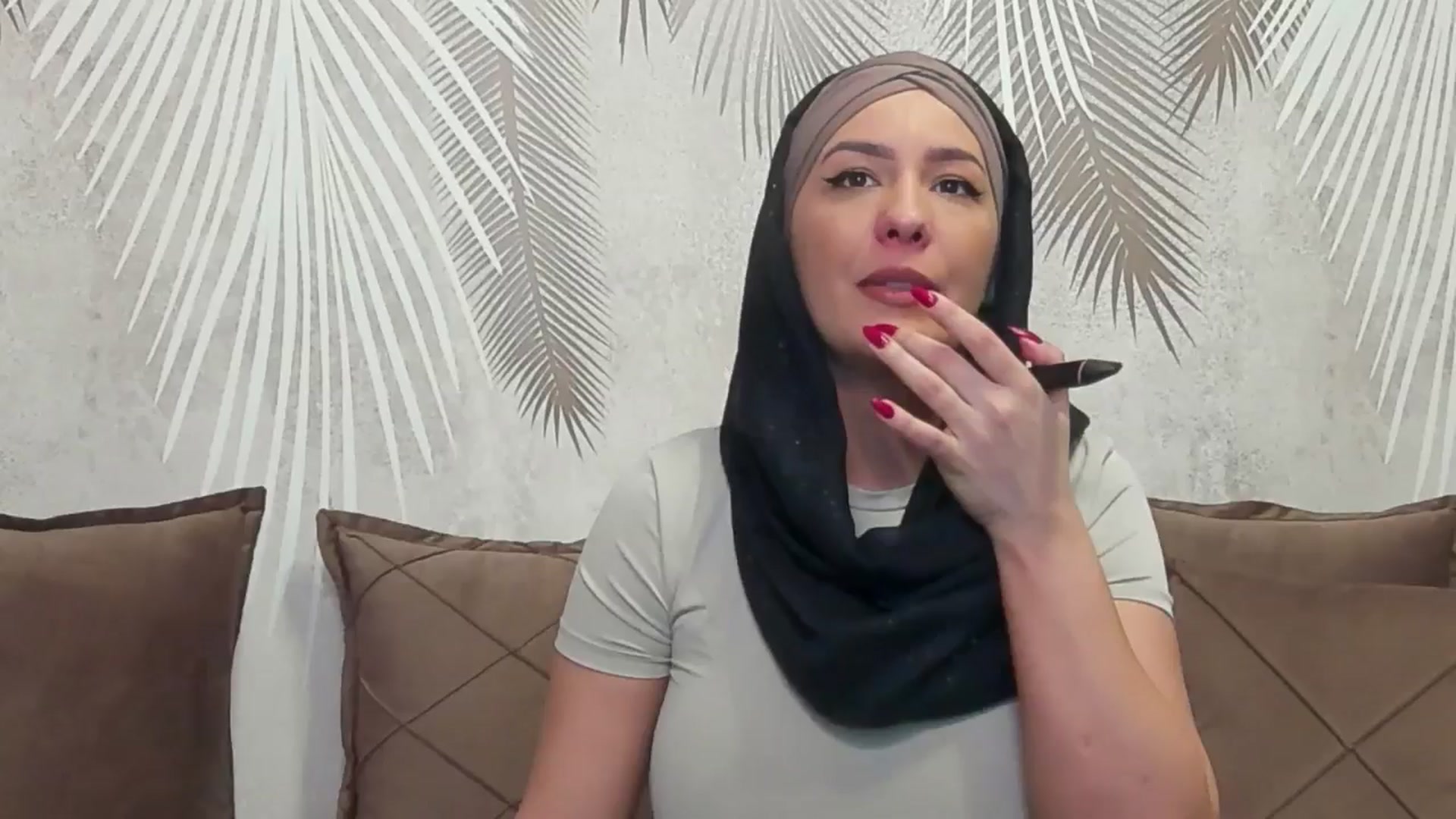 Gallery image thumbnail from Arabian_Woman's myfreecams stream on, 01/20/2026, 16:30 image 1 of 20