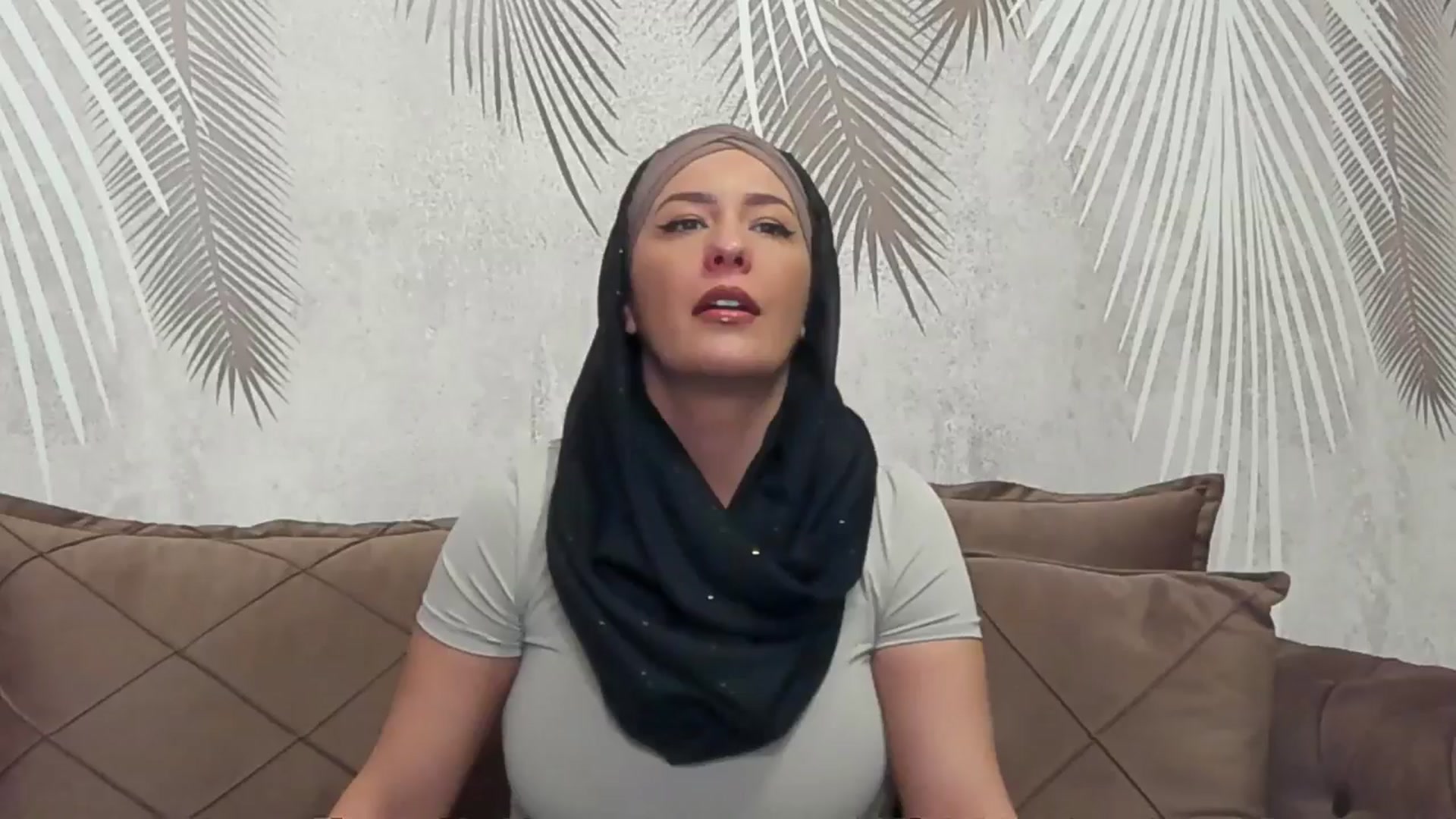 Gallery image thumbnail from Arabian_Woman's myfreecams stream on, 01/20/2026, 16:30 image 16 of 20