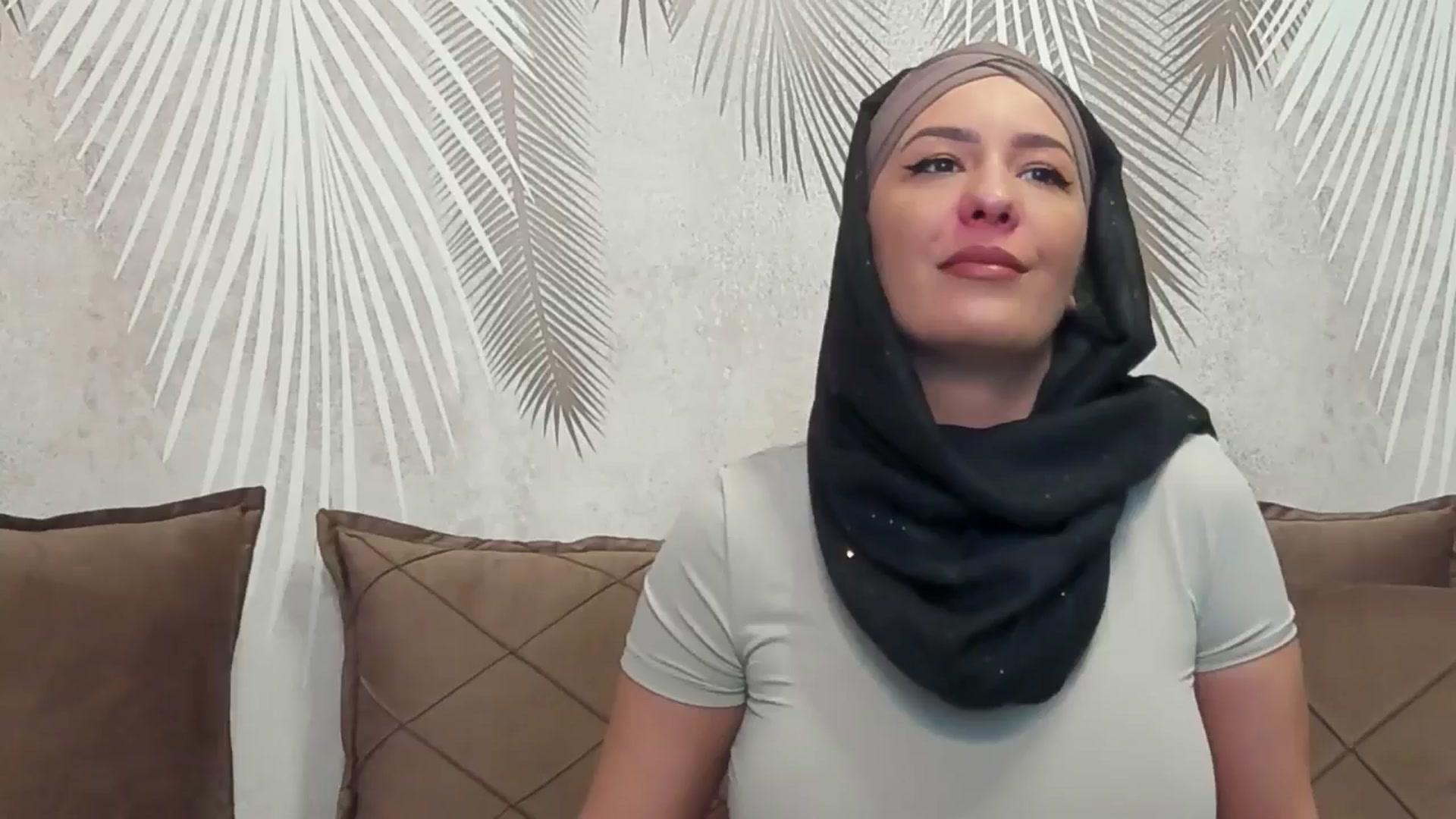 Gallery image thumbnail from Arabian_Woman's myfreecams stream on, 01/20/2026, 16:30 image 3 of 20