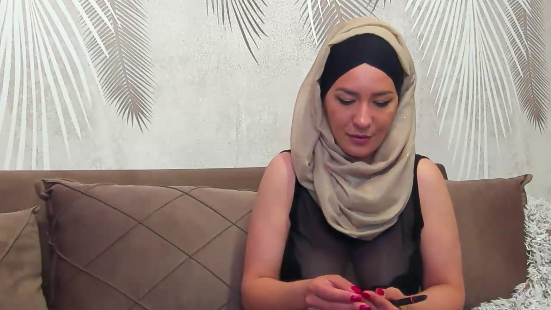 Gallery image thumbnail from Arabian_Woman's myfreecams stream on, 05/13/2026, 15:44 image 10 of 20