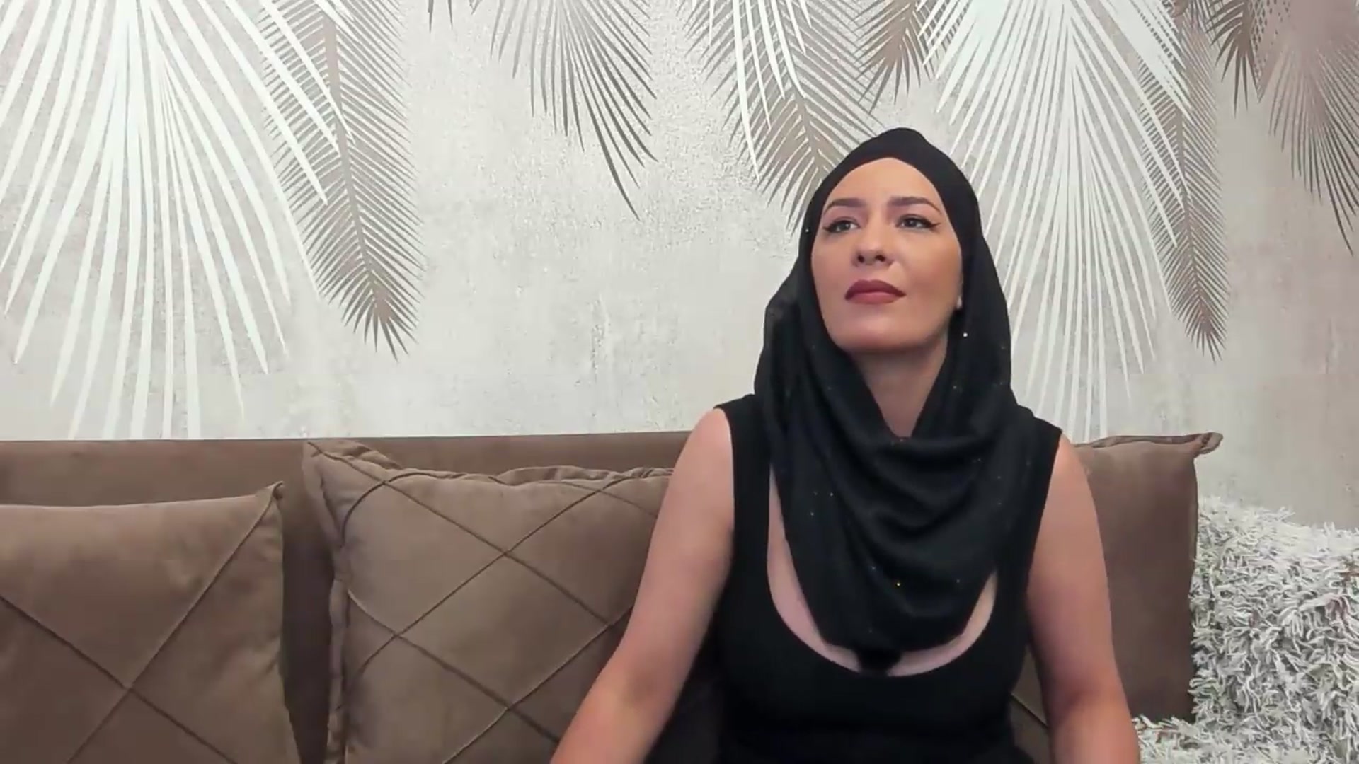 Gallery image thumbnail from Arabian_Woman's myfreecams stream on, 06/09/2026, 11:48 image 10 of 20