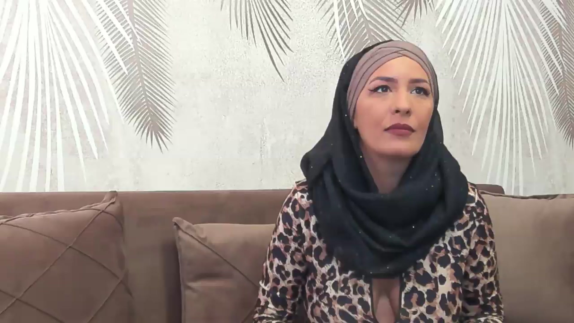 Gallery image thumbnail from Arabian_Woman's myfreecams stream on, 07/16/2026, 16:29 image 12 of 20