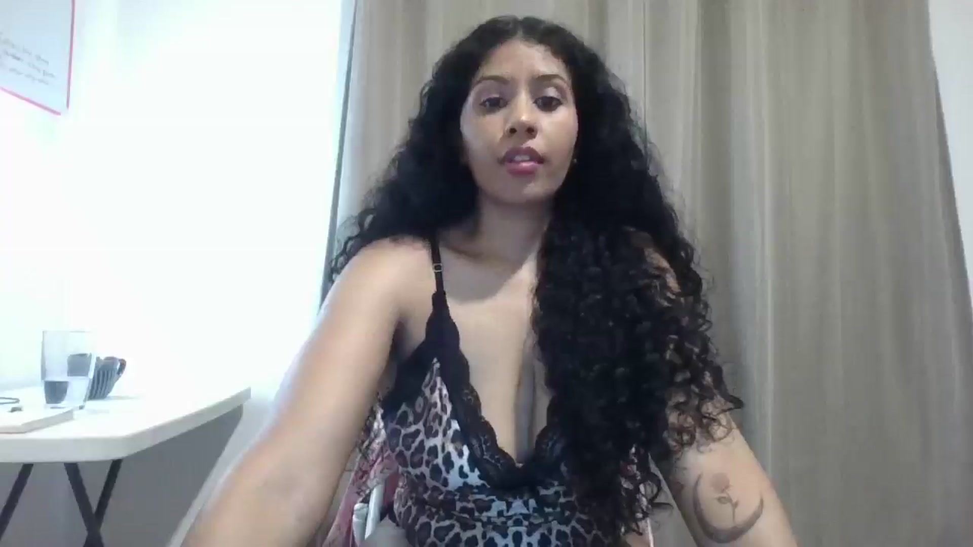 Gallery image thumbnail from Arabigoddess's myfreecams stream on, 04/12/2026, 10:12 image 6 of 20