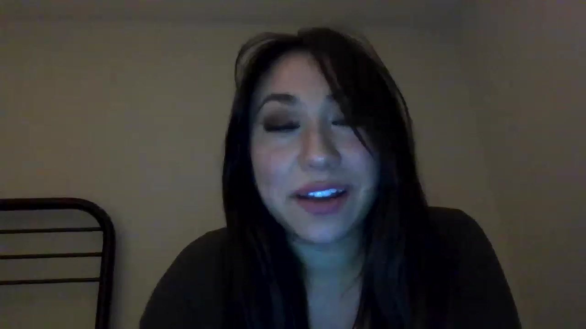 Gallery image thumbnail from Aracelyx3's myfreecams stream on, 12/17/2022, 09:15 image 19 of 20