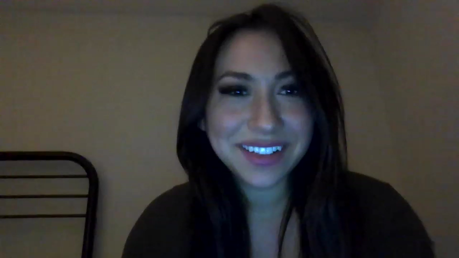 Gallery image thumbnail from Aracelyx3's myfreecams stream on, 12/17/2022, 09:15 image 11 of 20
