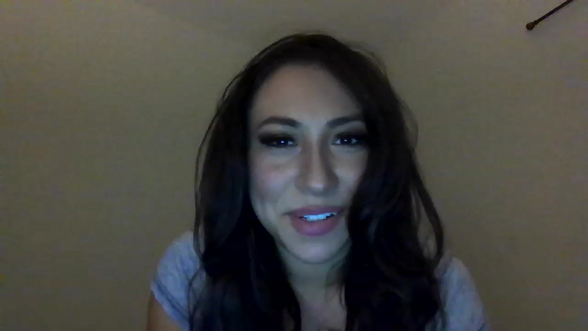 Gallery image thumbnail from Aracelyx3's myfreecams stream on, 12/18/2022, 10:23 image 1 of 20