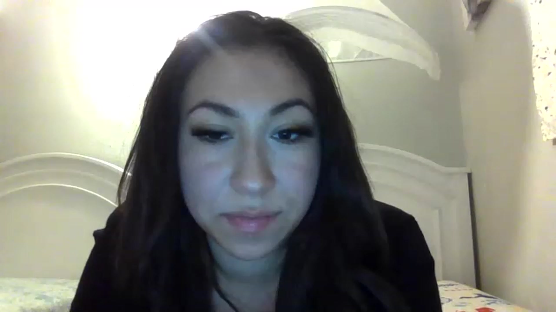 Gallery image thumbnail from Aracelyx3's myfreecams stream on, 12/21/2022, 08:46 image 16 of 20