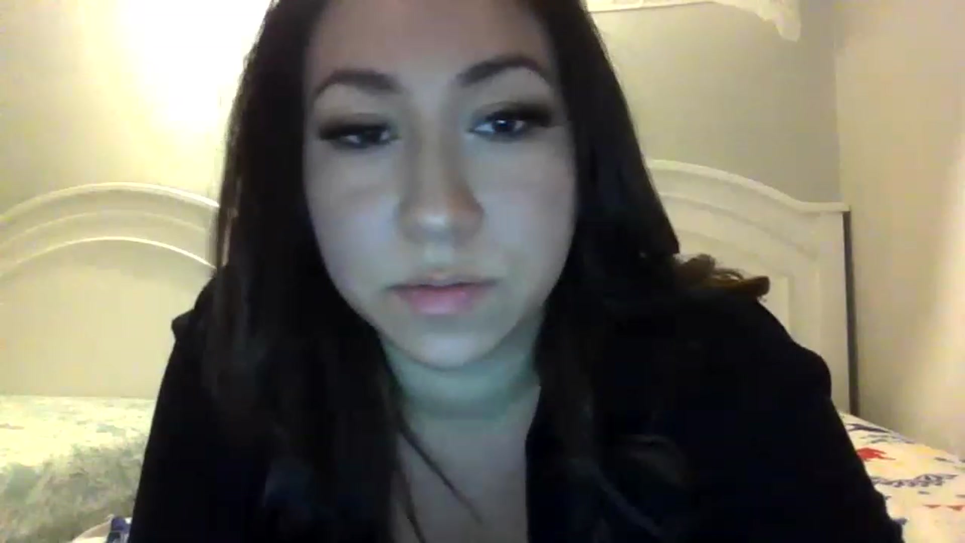 Gallery image thumbnail from Aracelyx3's myfreecams stream on, 12/21/2022, 08:46 image 20 of 20