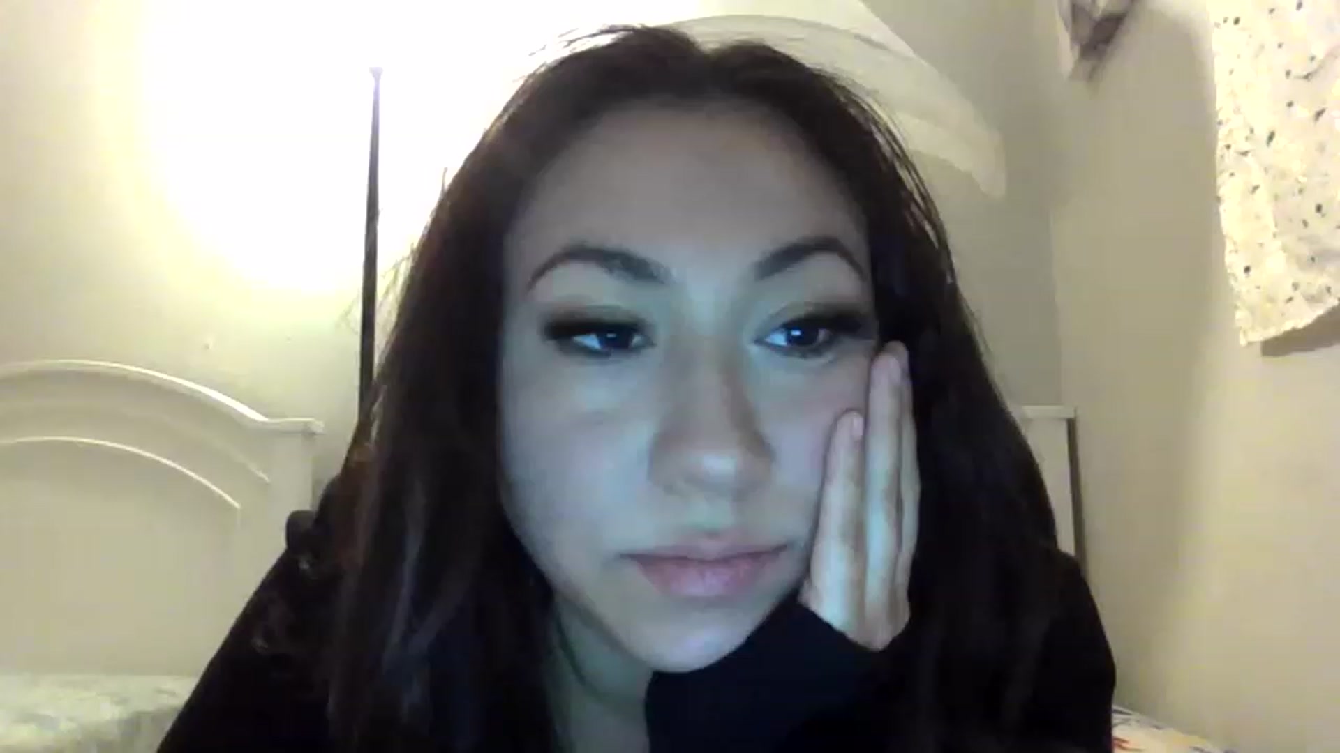 Gallery image thumbnail from Aracelyx3's myfreecams stream on, 12/21/2022, 08:46 image 13 of 20