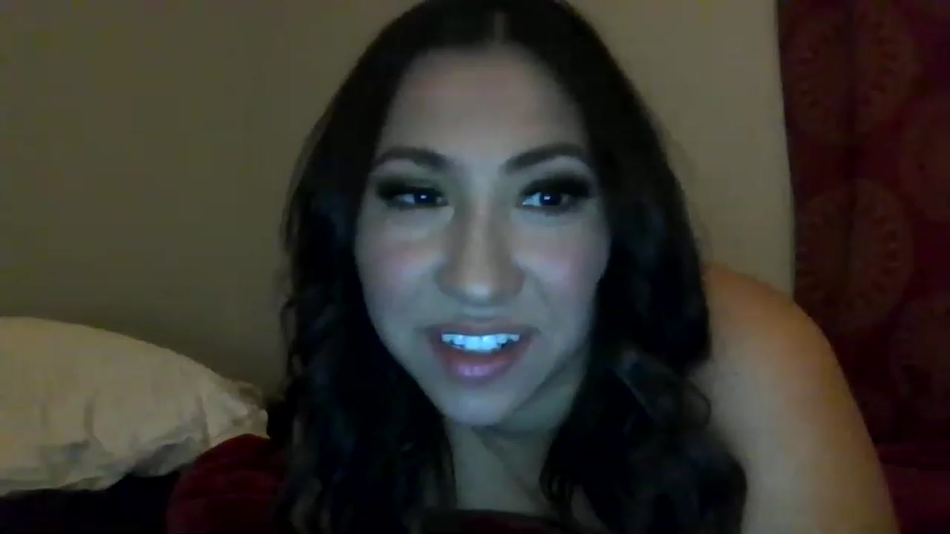 Gallery image thumbnail from Aracelyx3's myfreecams stream on, 12/22/2022, 09:08 image 11 of 20