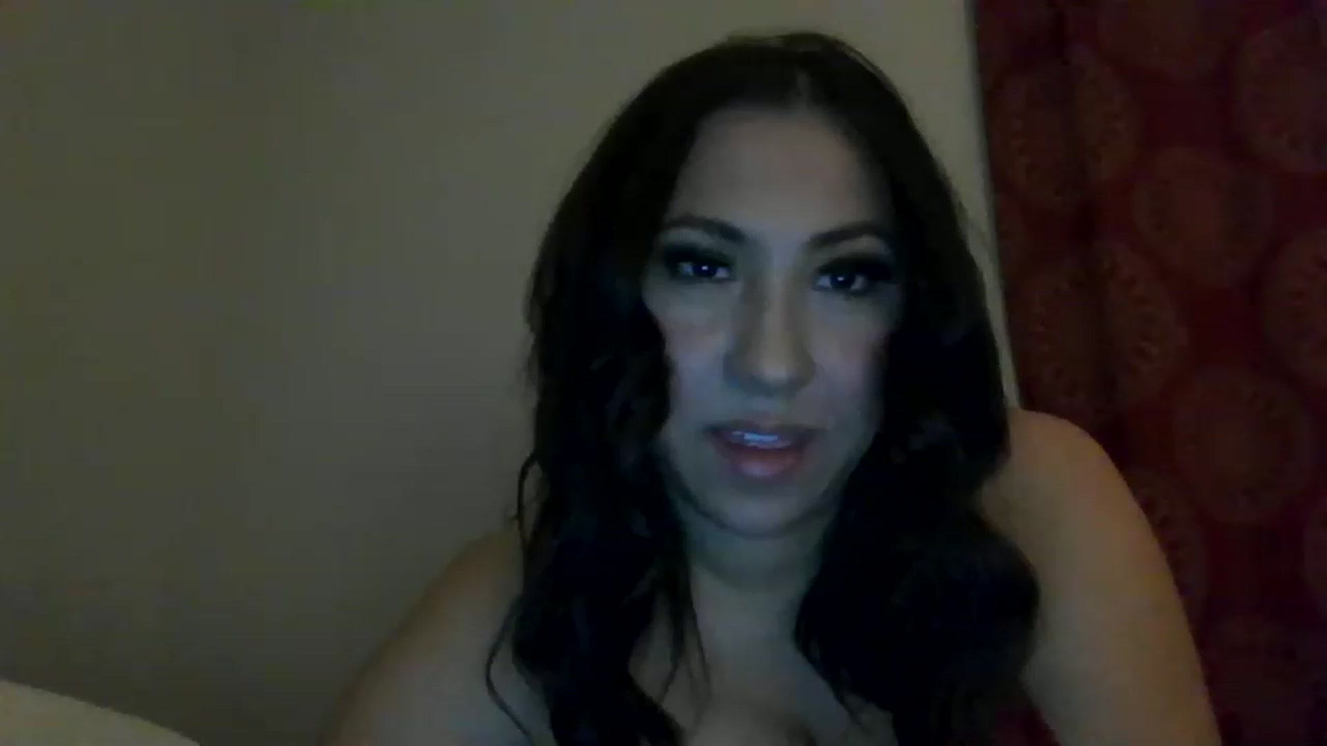 Gallery image thumbnail from Aracelyx3's myfreecams stream on, 12/22/2022, 09:08 image 14 of 20