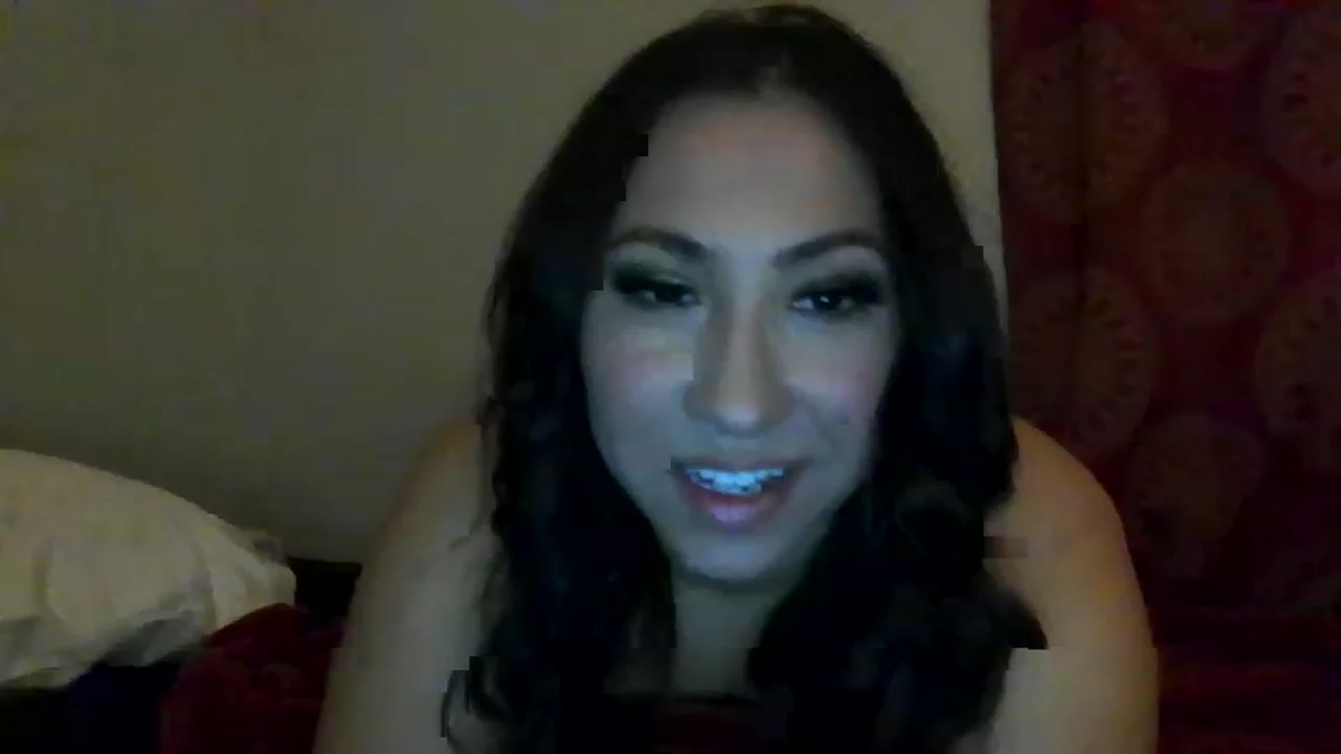 Gallery image thumbnail from Aracelyx3's myfreecams stream on, 12/22/2022, 09:08 image 9 of 20