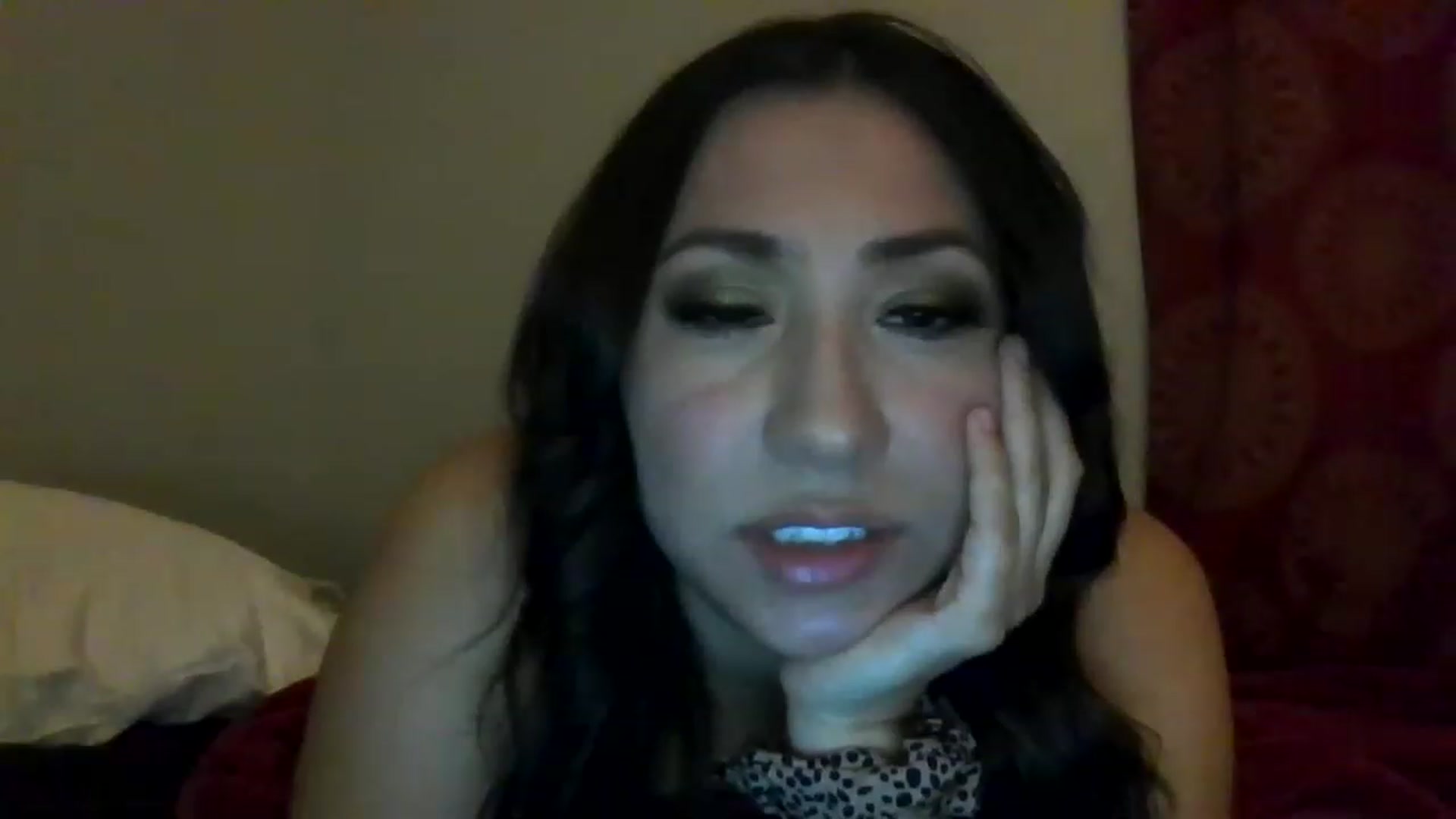 Gallery image thumbnail from Aracelyx3's myfreecams stream on, 12/22/2022, 09:08 image 10 of 20