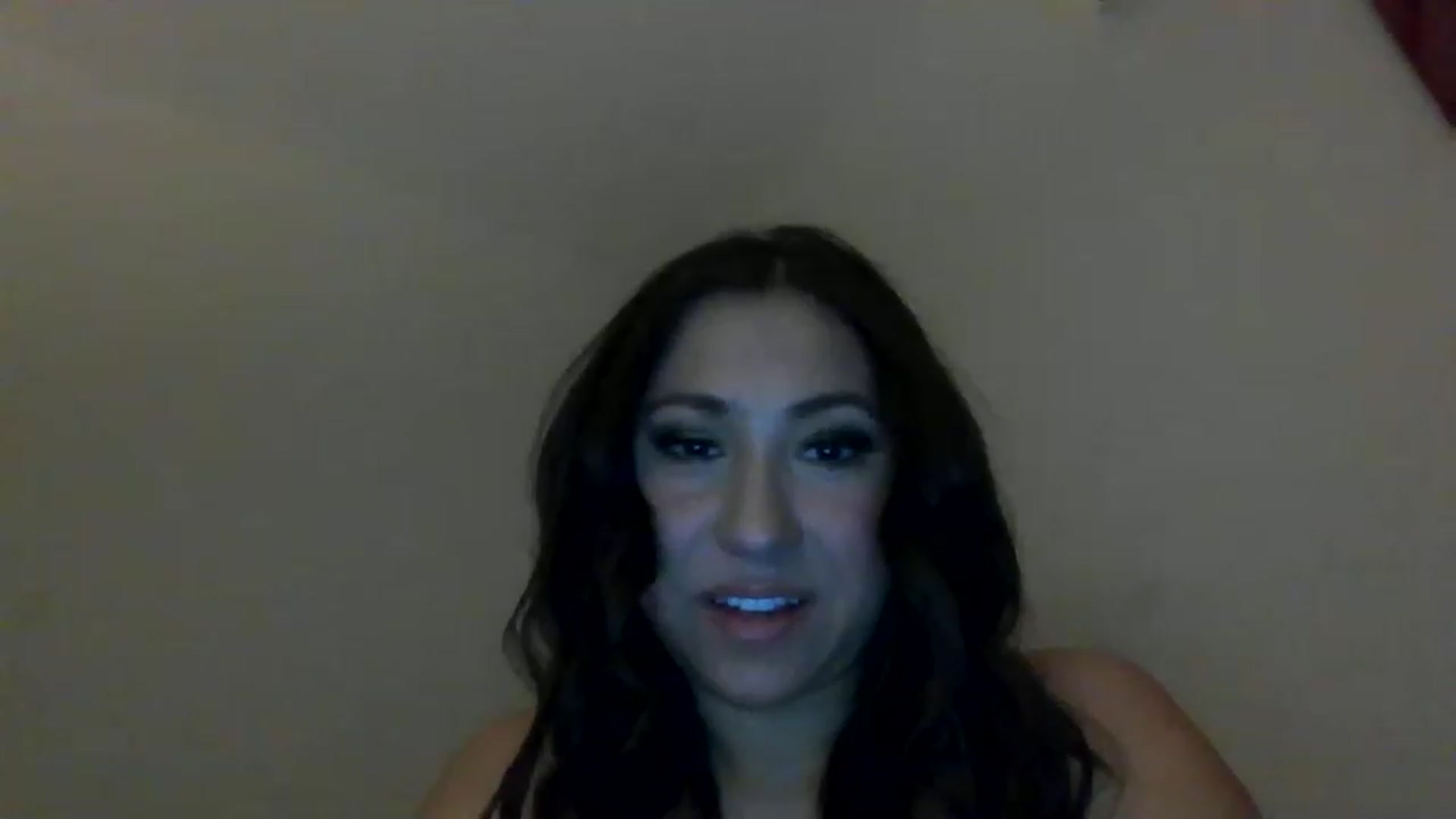 Gallery image thumbnail from Aracelyx3's myfreecams stream on, 12/22/2022, 09:08 image 3 of 20
