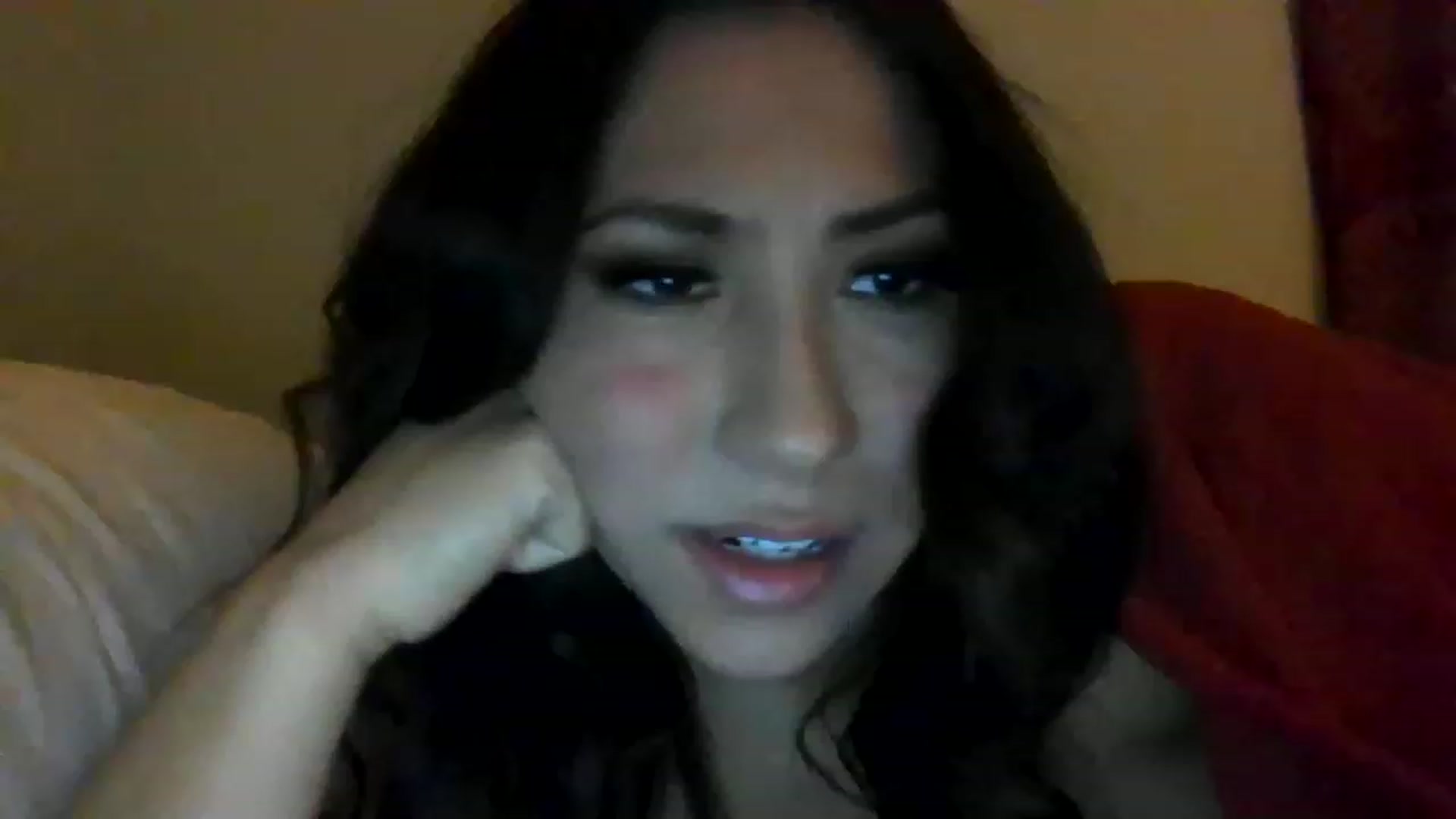 Gallery image thumbnail from Aracelyx3's myfreecams stream on, 12/22/2022, 09:34 image 5 of 20