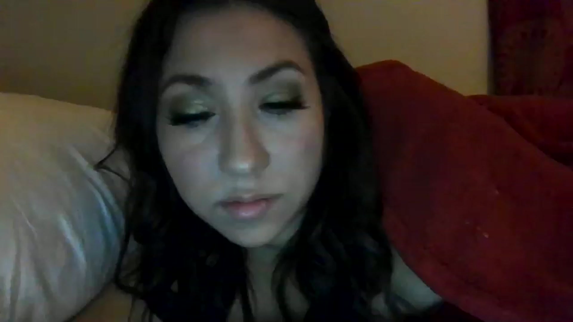 Gallery image thumbnail from Aracelyx3's myfreecams stream on, 12/22/2022, 09:34 image 20 of 20