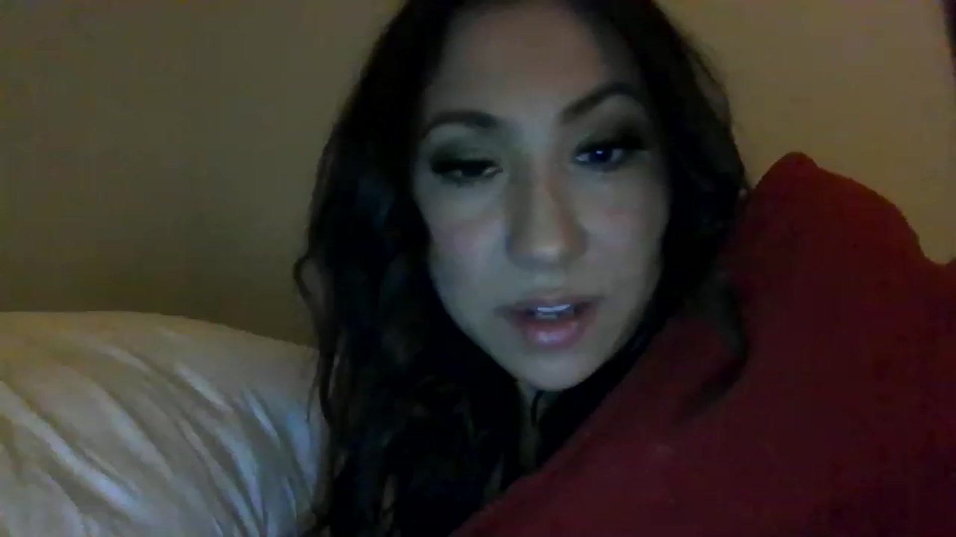 Gallery image thumbnail from Aracelyx3's myfreecams stream on, 12/22/2022, 09:34 image 4 of 20