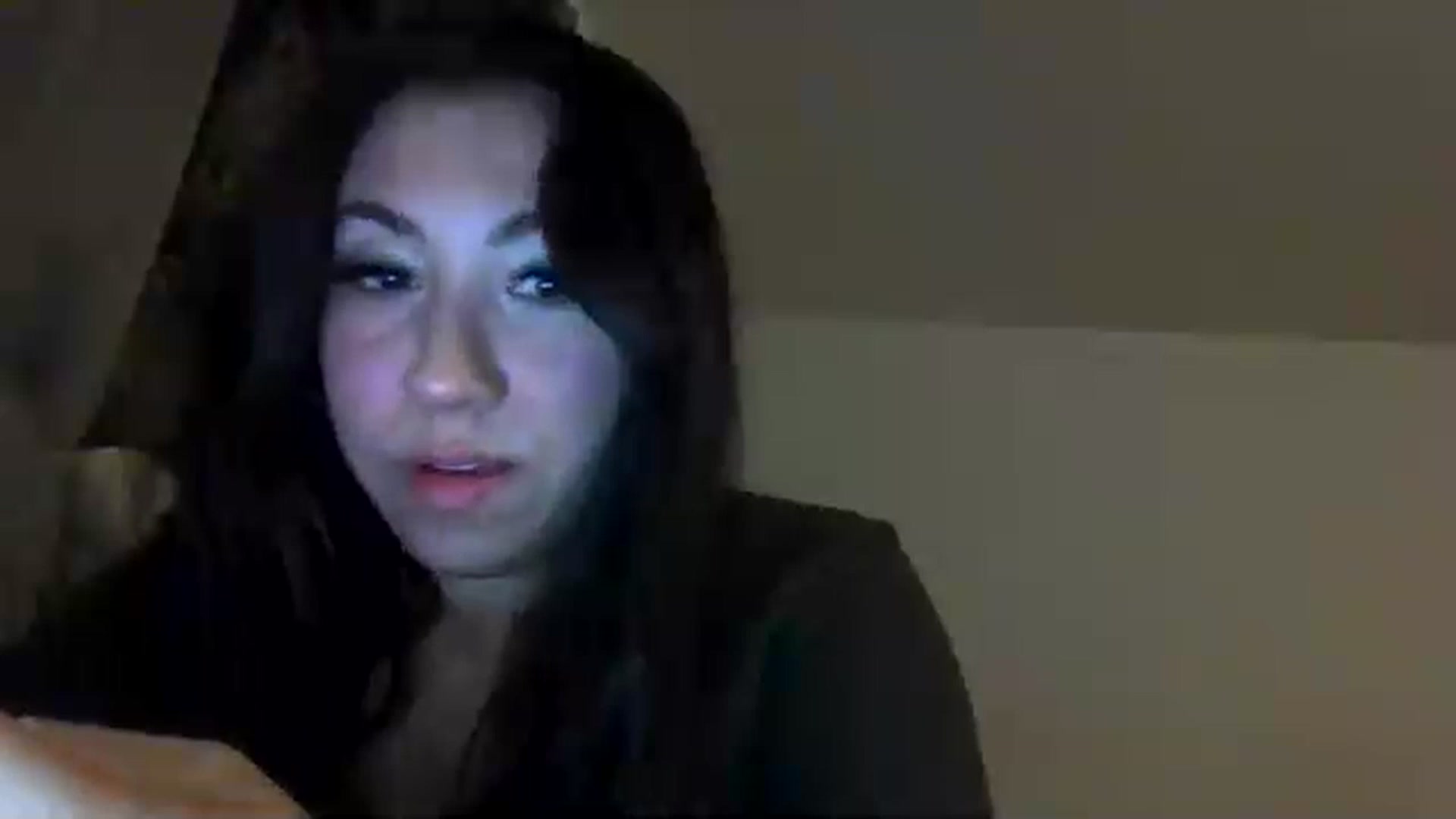 Gallery image thumbnail from Aracelyx3's myfreecams stream on, 12/24/2022, 08:19 image 20 of 20